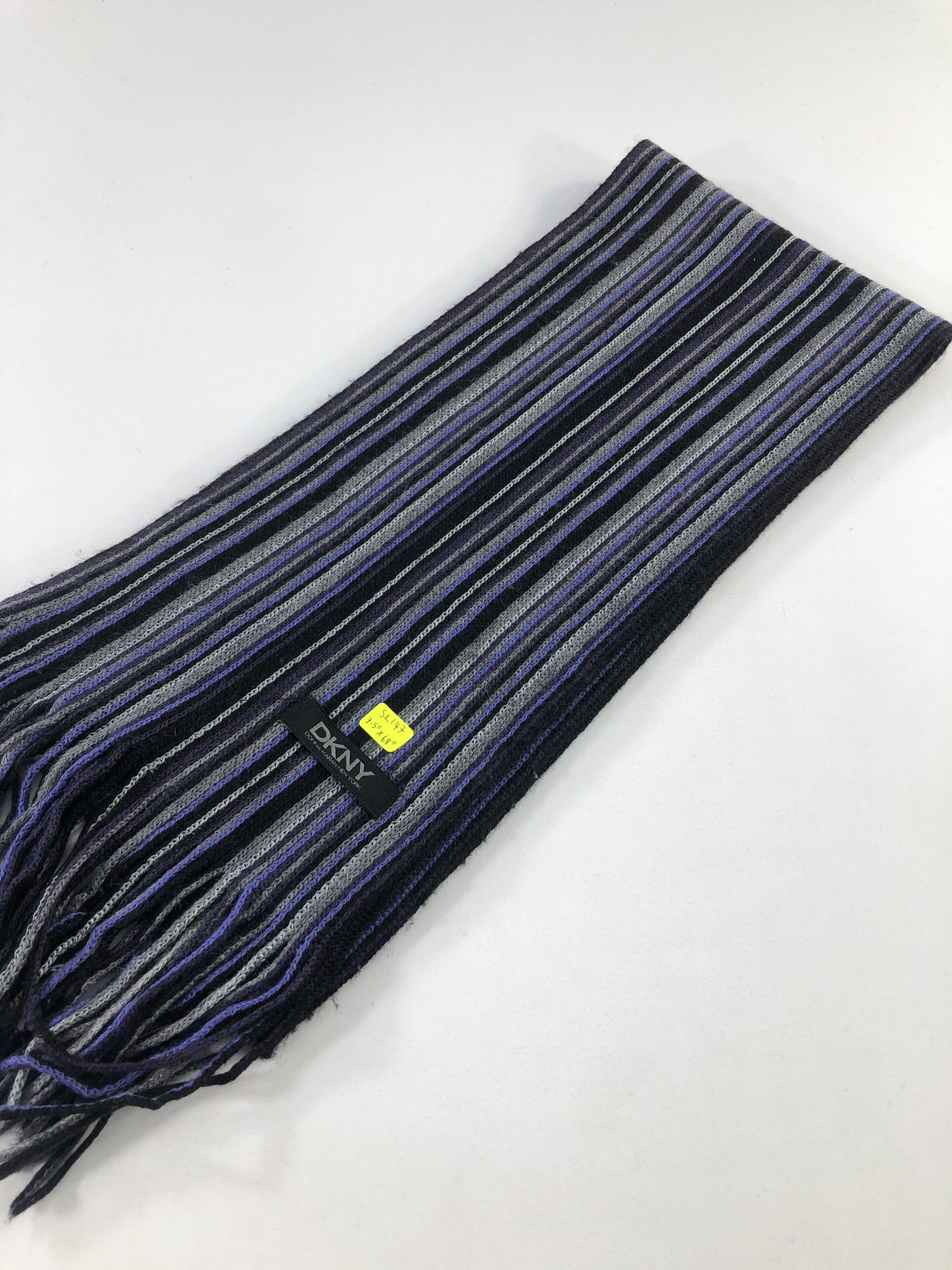 DKNY DKNY Scarf / Muffler / Neckwear Size ONE SIZE - 5 Thumbnail