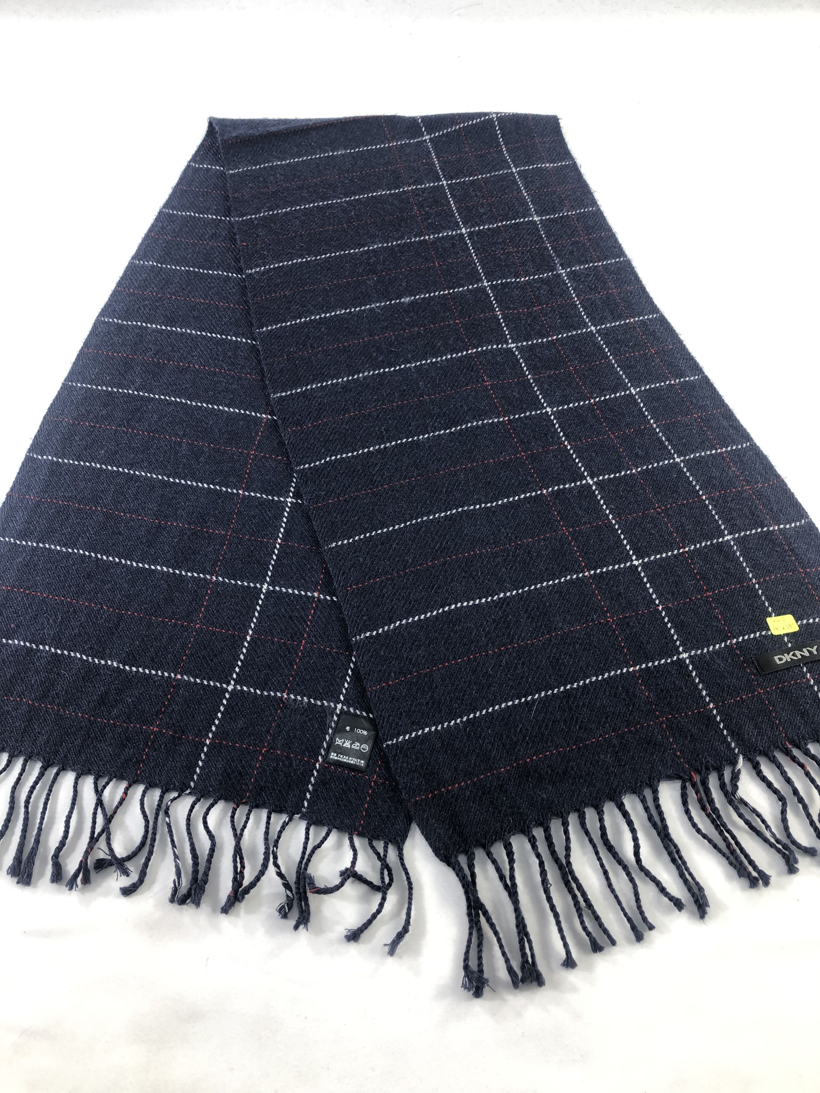 DKNY DKNY Scarf / Muffler / Neckwear Size ONE SIZE - 6 Thumbnail