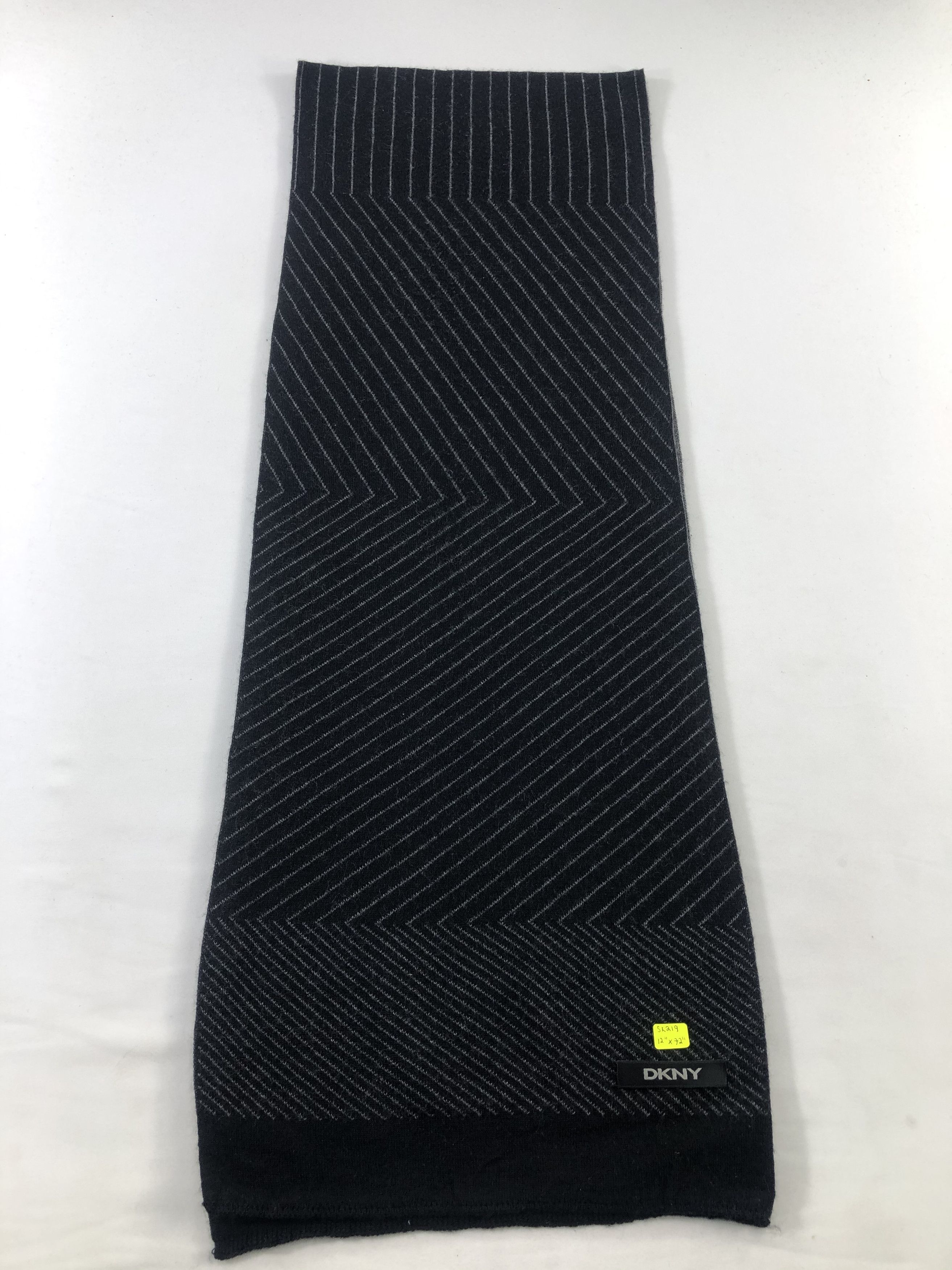 DKNY DKNY Scarf / Muffler / Neckwear Size ONE SIZE - 2 Thumbnail
