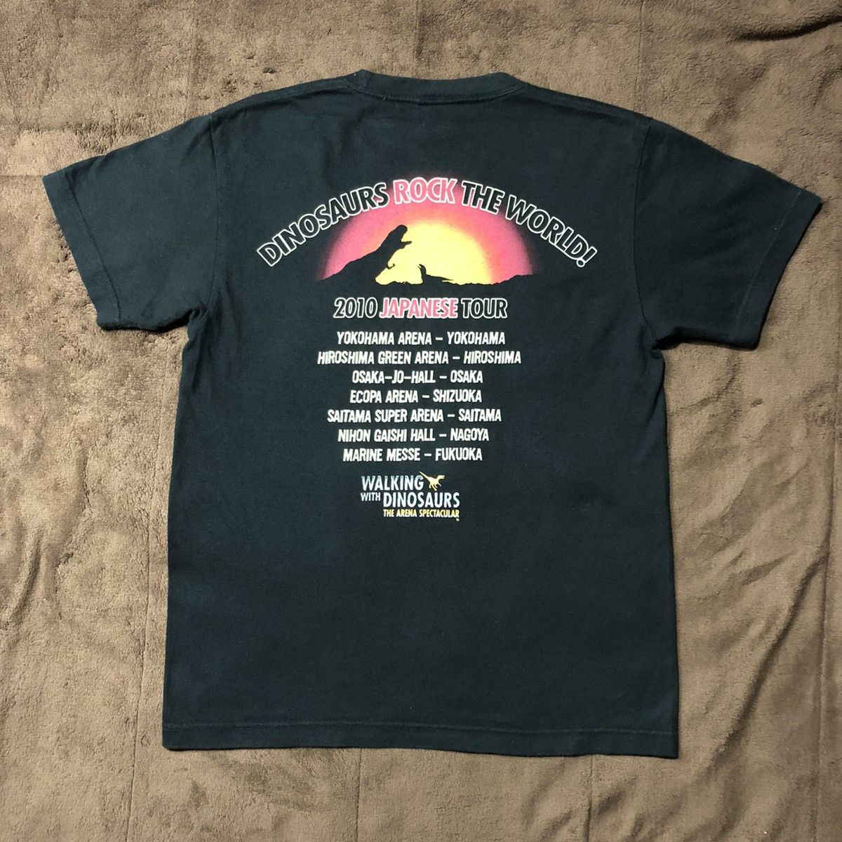 Band Tees Walking With Dinosaurs Tour 2010 T Shirt Size US S / EU 44-46 / 1 - 3 Thumbnail