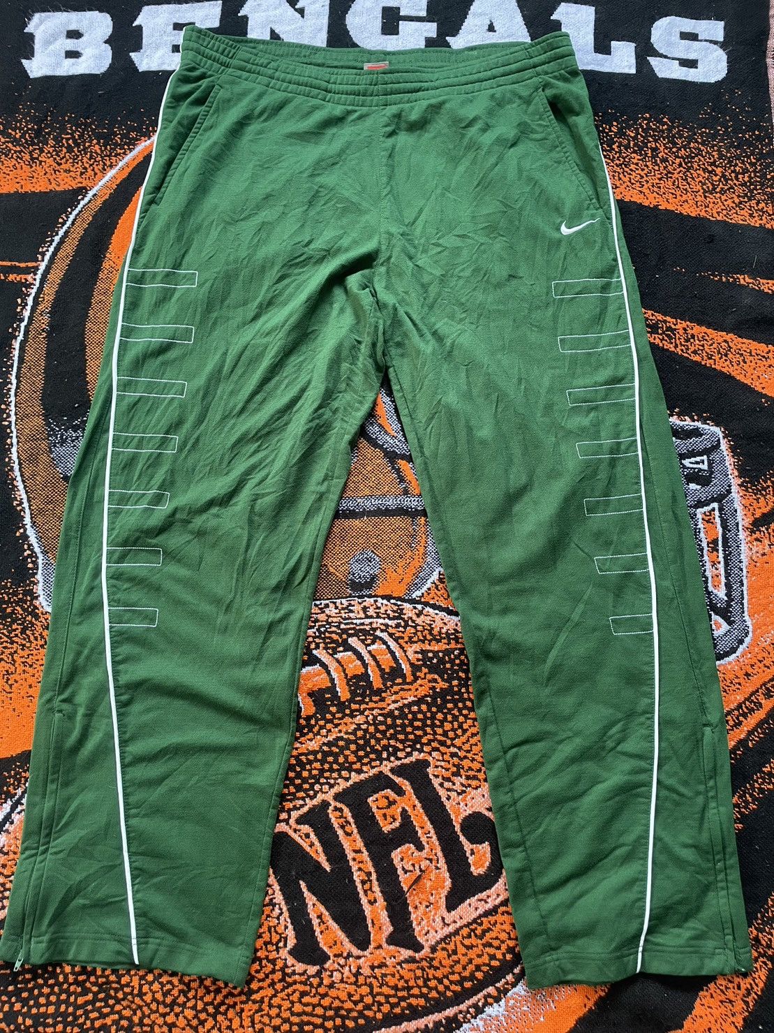 Nike vintage Nike Swoosh Green Joggers Pants