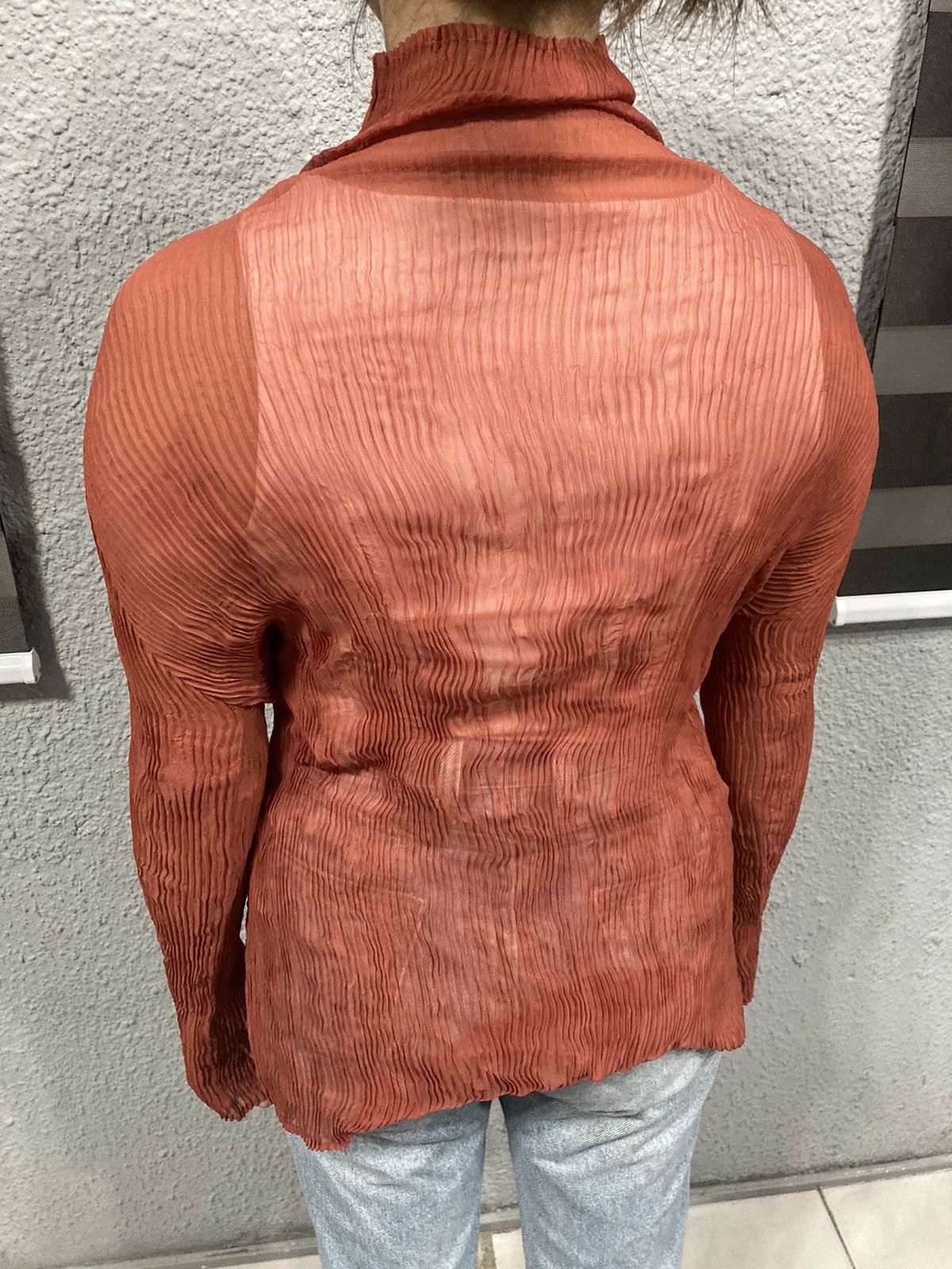 Issey Miyake Wavy Pleated Long Sleeved Turtleneck Size M / US 6-8 / IT 42-44 - 4 Thumbnail