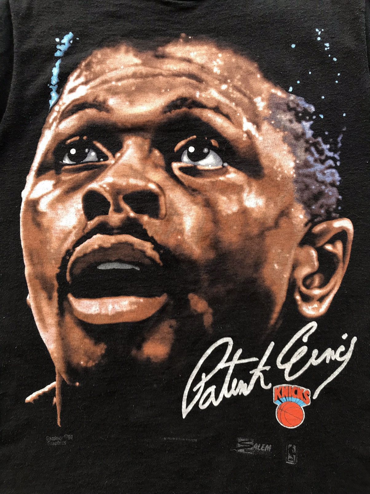 NBA 1991 Patrick Ewing Big Face Gardner Graphics 90s Anvil Shirt Size US S / EU 44-46 / 1 - 3 Thumbnail
