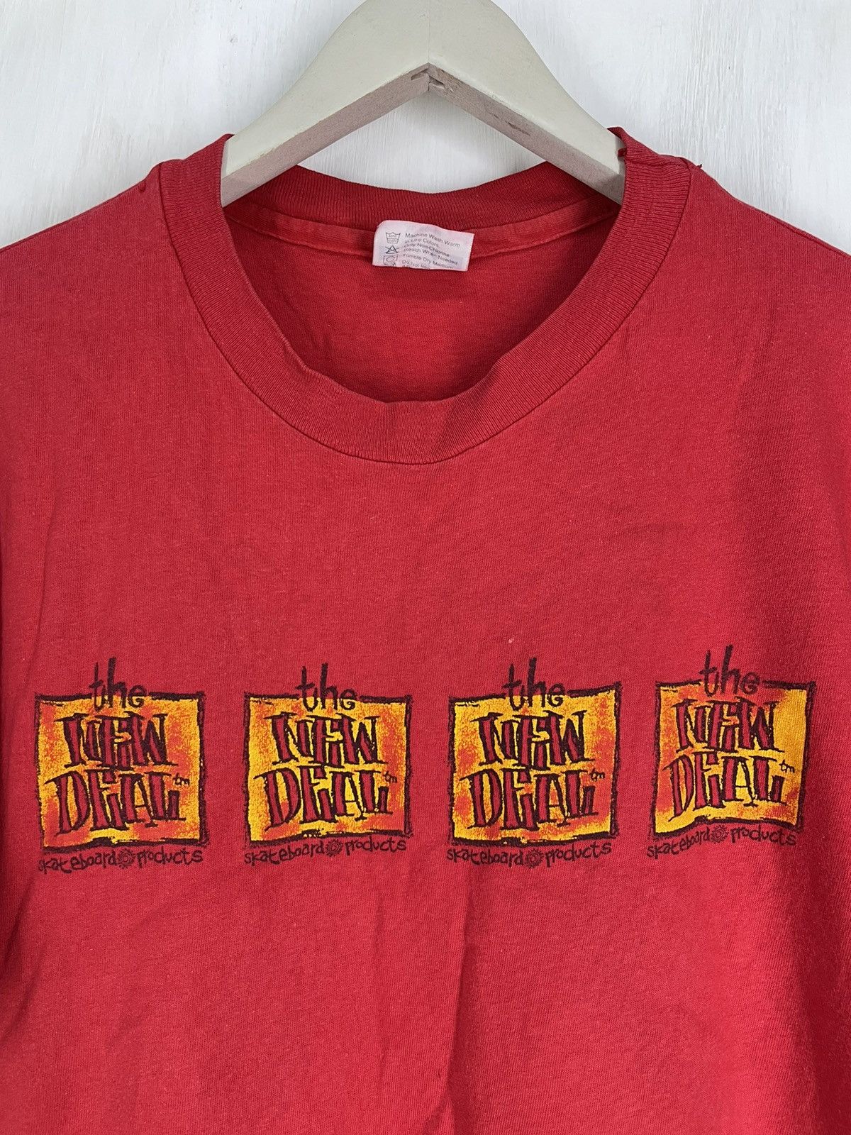 Santa Cruz Skateboards Vintage 80s The New Deal Skateboard products t shirt Size US XL / EU 56 / 4 - 3 Thumbnail