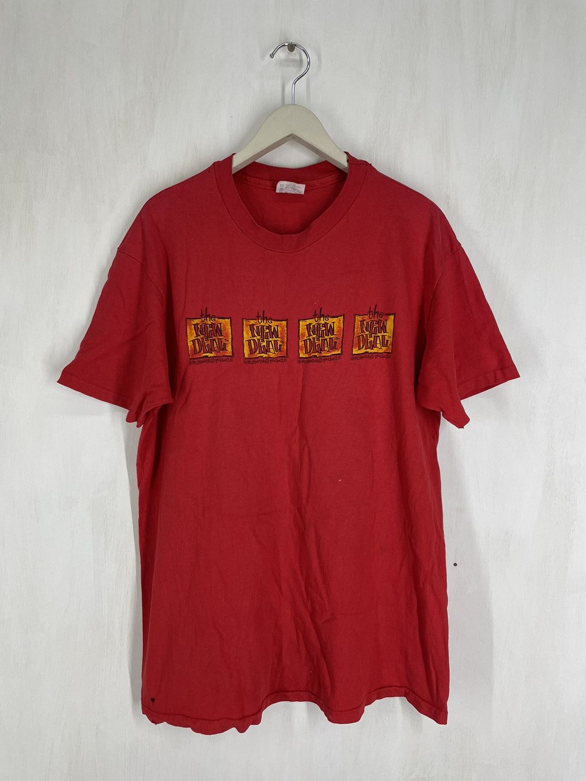 Santa Cruz Skateboards Vintage 80s The New Deal Skateboard products t shirt Size US XL / EU 56 / 4 - 1 Thumbnail