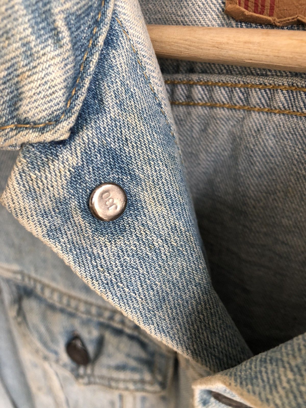 Levi's vintage 90’s Levi’s Denim Jacket Distressed Denim 71557 Size US M / EU 48-50 / 2 - 8 Thumbnail