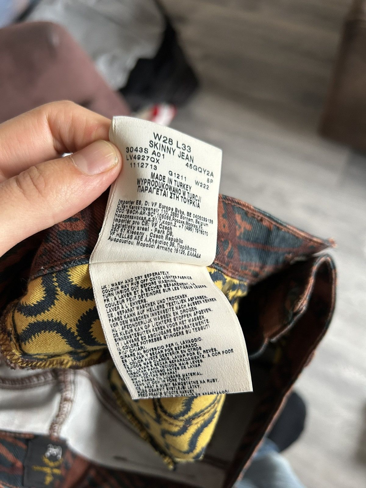 Vivienne Westwood Print Jeans W28L33 Size US 28 / EU 44 - 12 Thumbnail