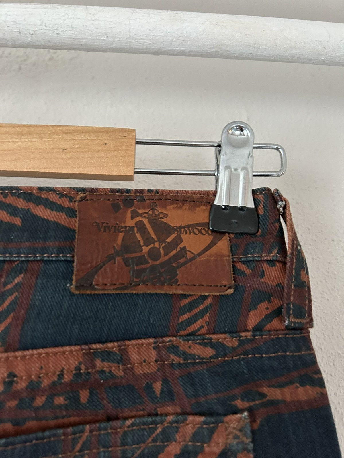 Vivienne Westwood Print Jeans W28L33 Size US 28 / EU 44 - 10 Thumbnail