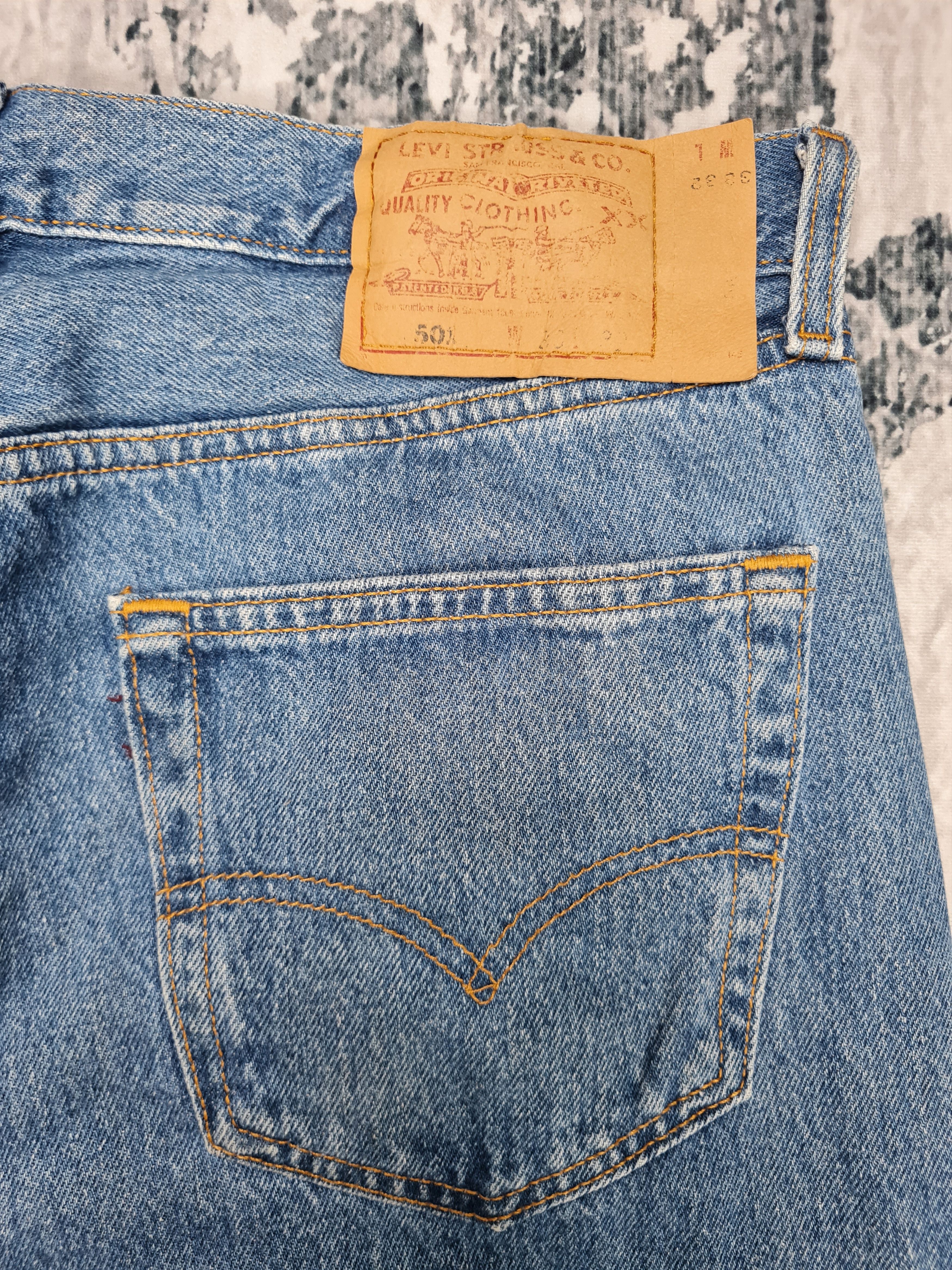 Levi's Vtg LEVIS 501 Medium Wash Blue Stain Size 33X33 Jeans L0237 Size US 33 - 7 Thumbnail