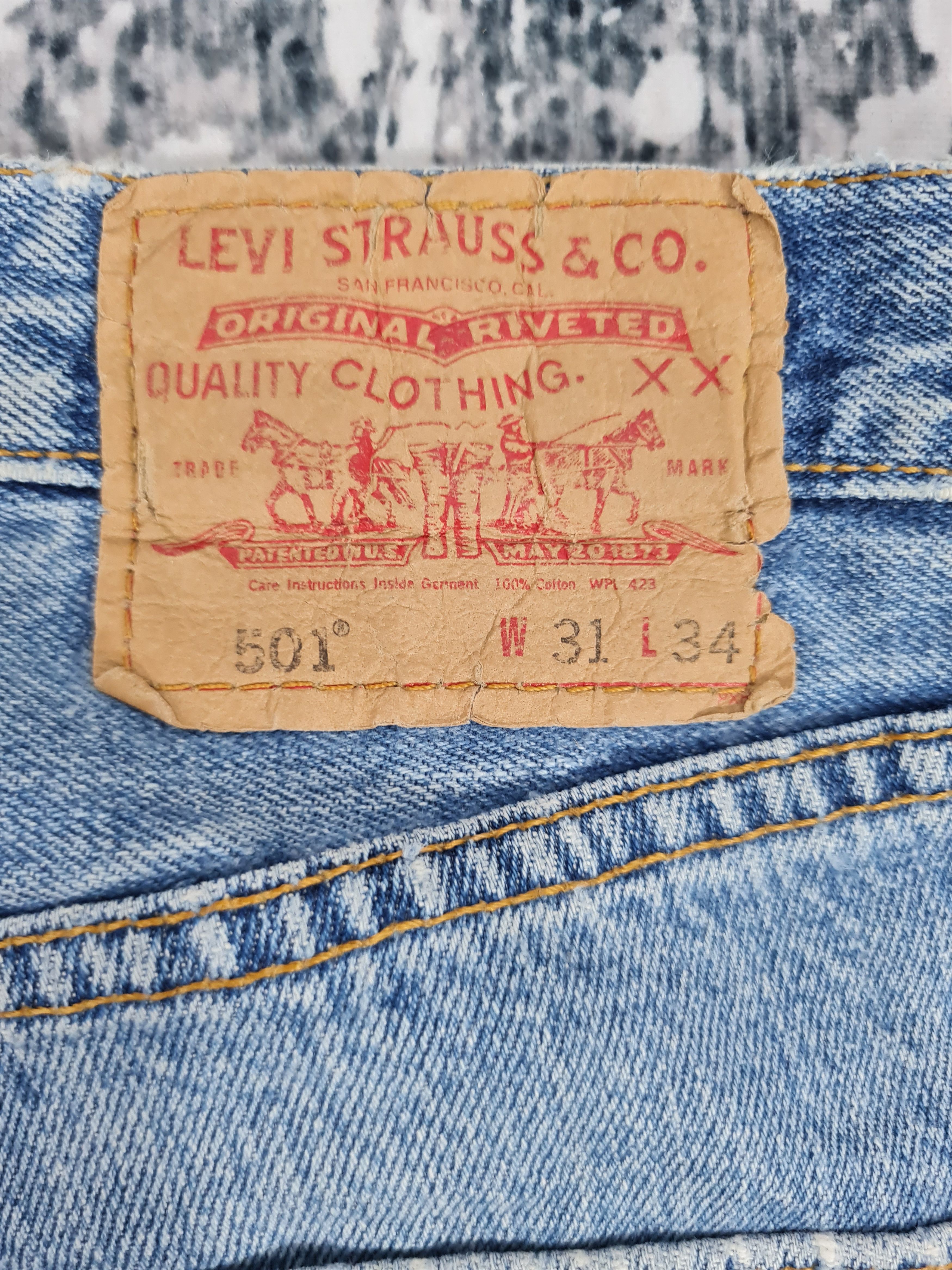 Levi's Vtg LEVIS 501 Distressed Faded Light Wash 31X34 Jeans L0280 Size US 31 - 10 Thumbnail