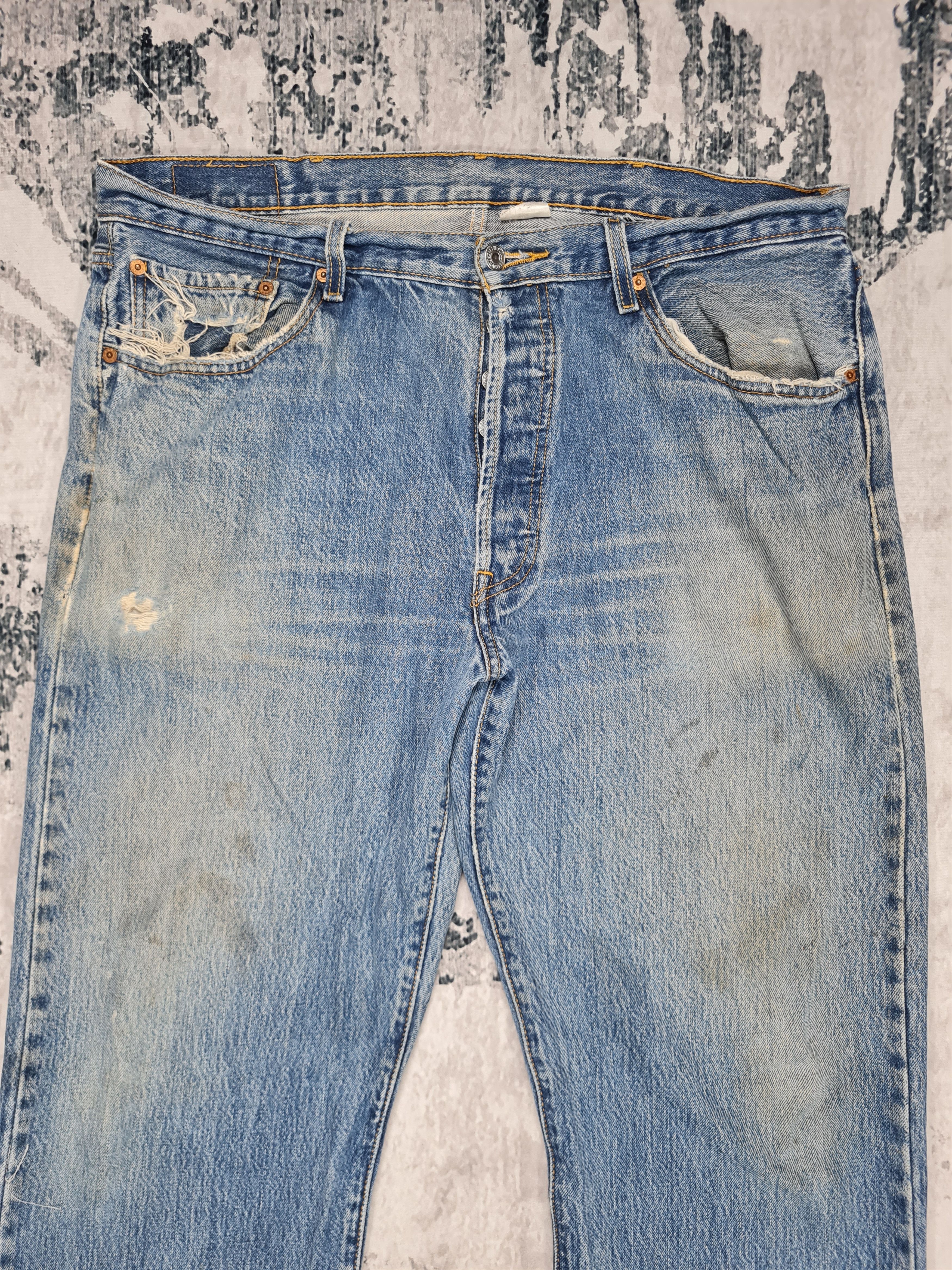 Levi's LEVIS 501 Medium Wash Distressed Size 38X31.5 Jeans L0225 Size US 38 / EU 54 - 4 Thumbnail