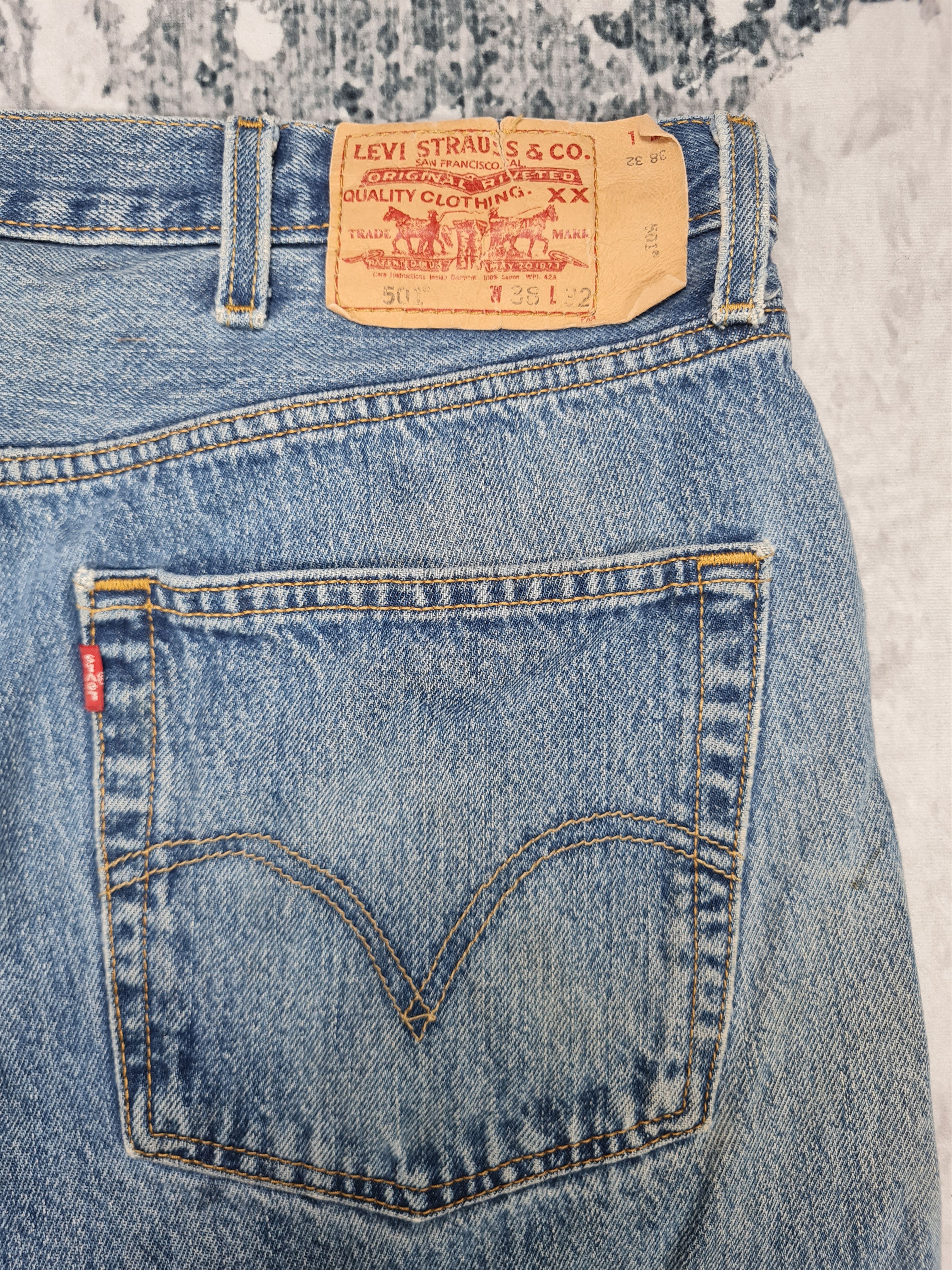 Levi's LEVIS 501 Medium Wash Distressed Size 38X31.5 Jeans L0225 Size US 38 / EU 54 - 8 Thumbnail