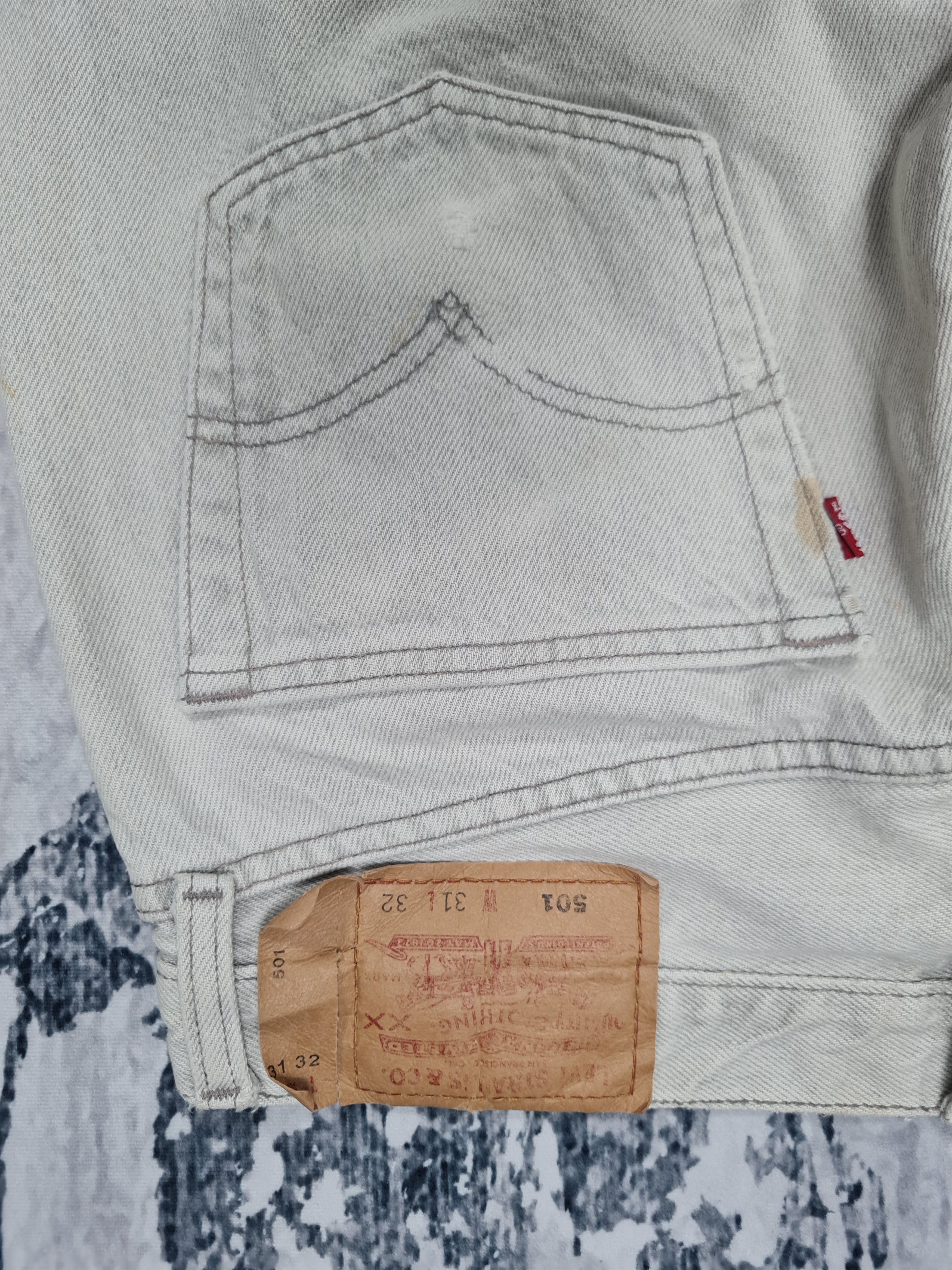 Levi's Vtg LEVIS 501 Light Wash Distressed 31X32.5 Jeans L0246 Size US 31 - 8 Thumbnail