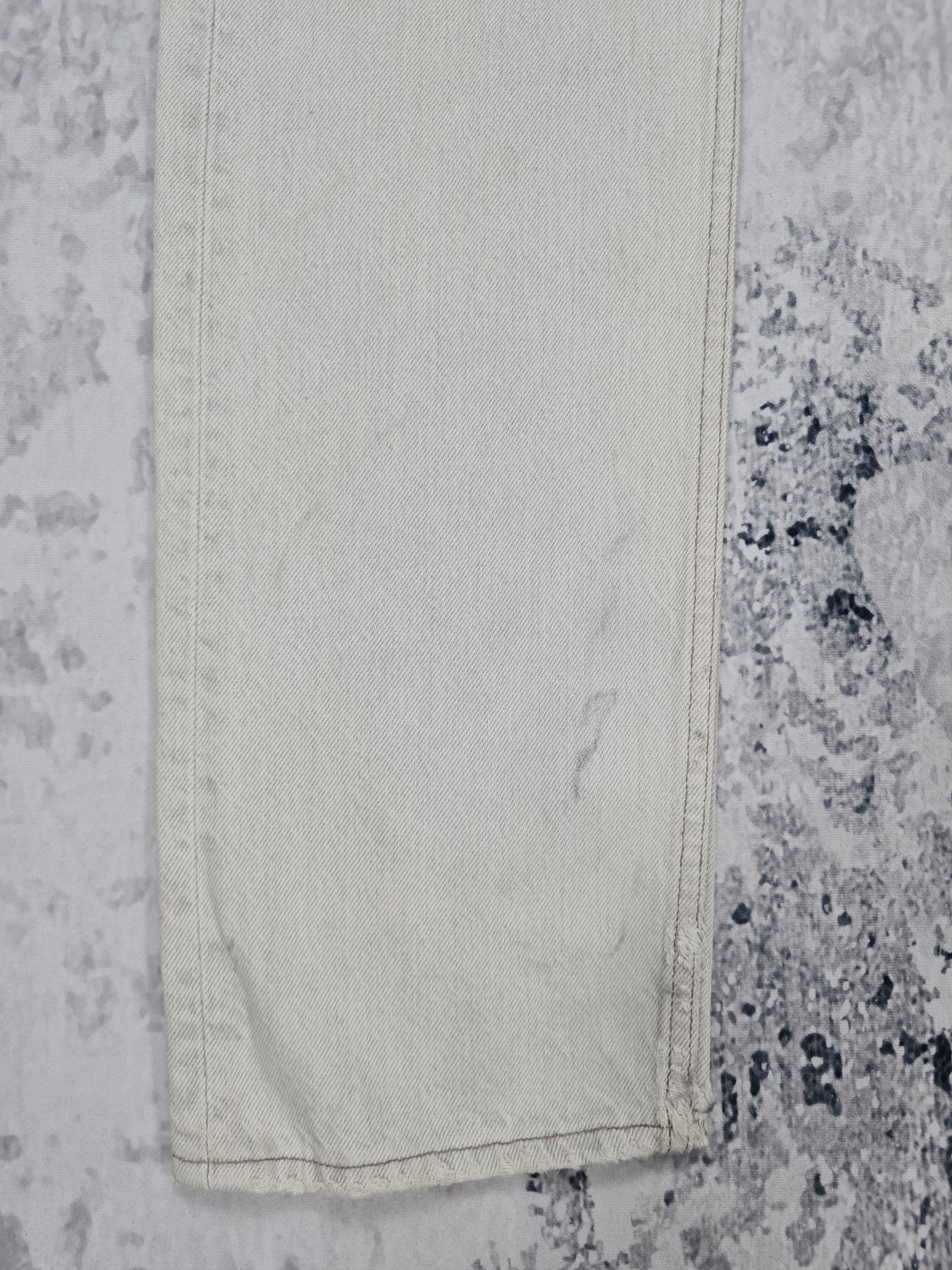 Levi's Vtg LEVIS 501 Light Wash Distressed 31X32.5 Jeans L0246 Size US 31 - 3 Thumbnail
