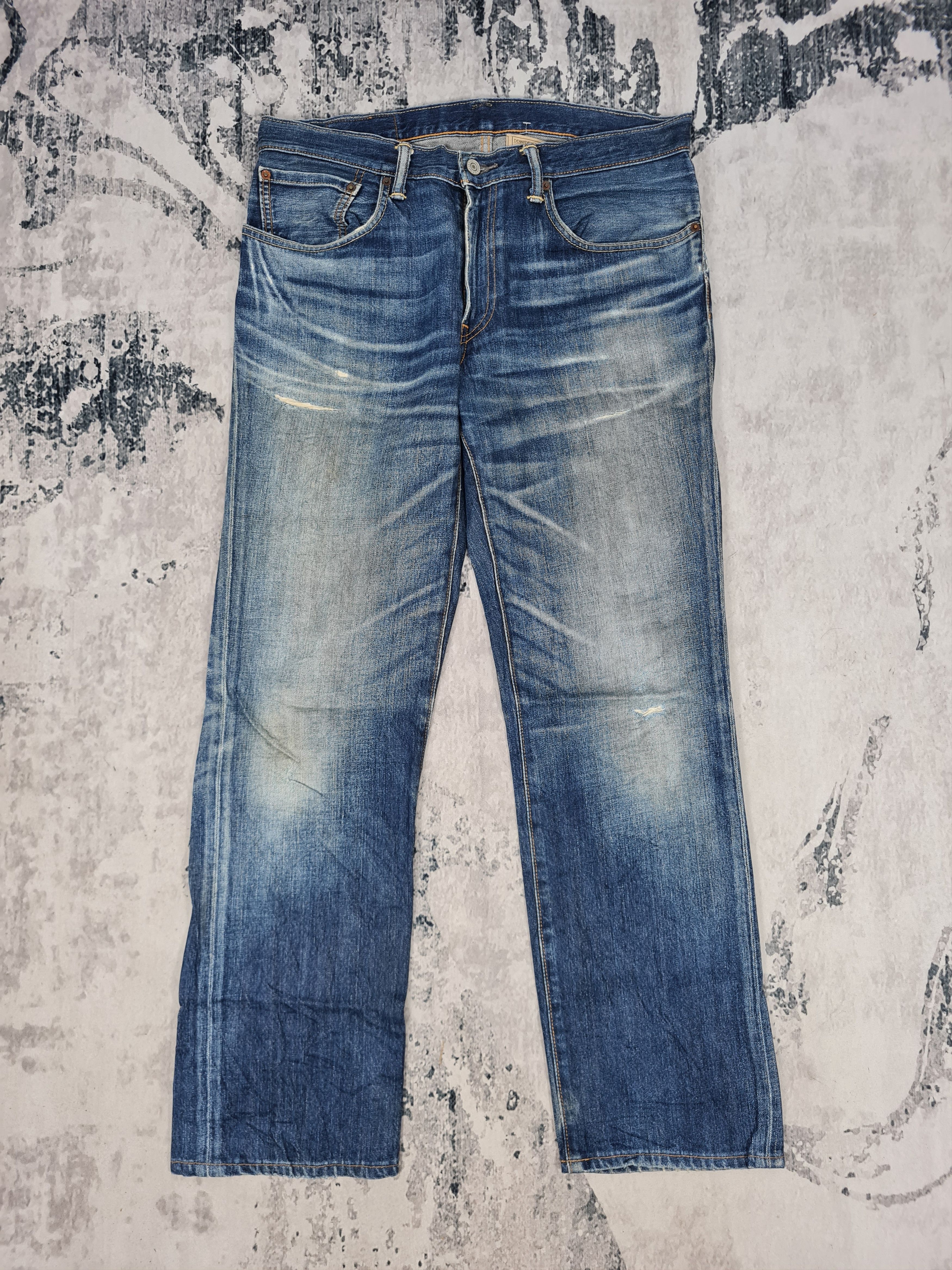 image of Distressed Denim x Levis 502 Medium Wash Distressed Size 34X30 Jeans L0038 in Blue, Men's