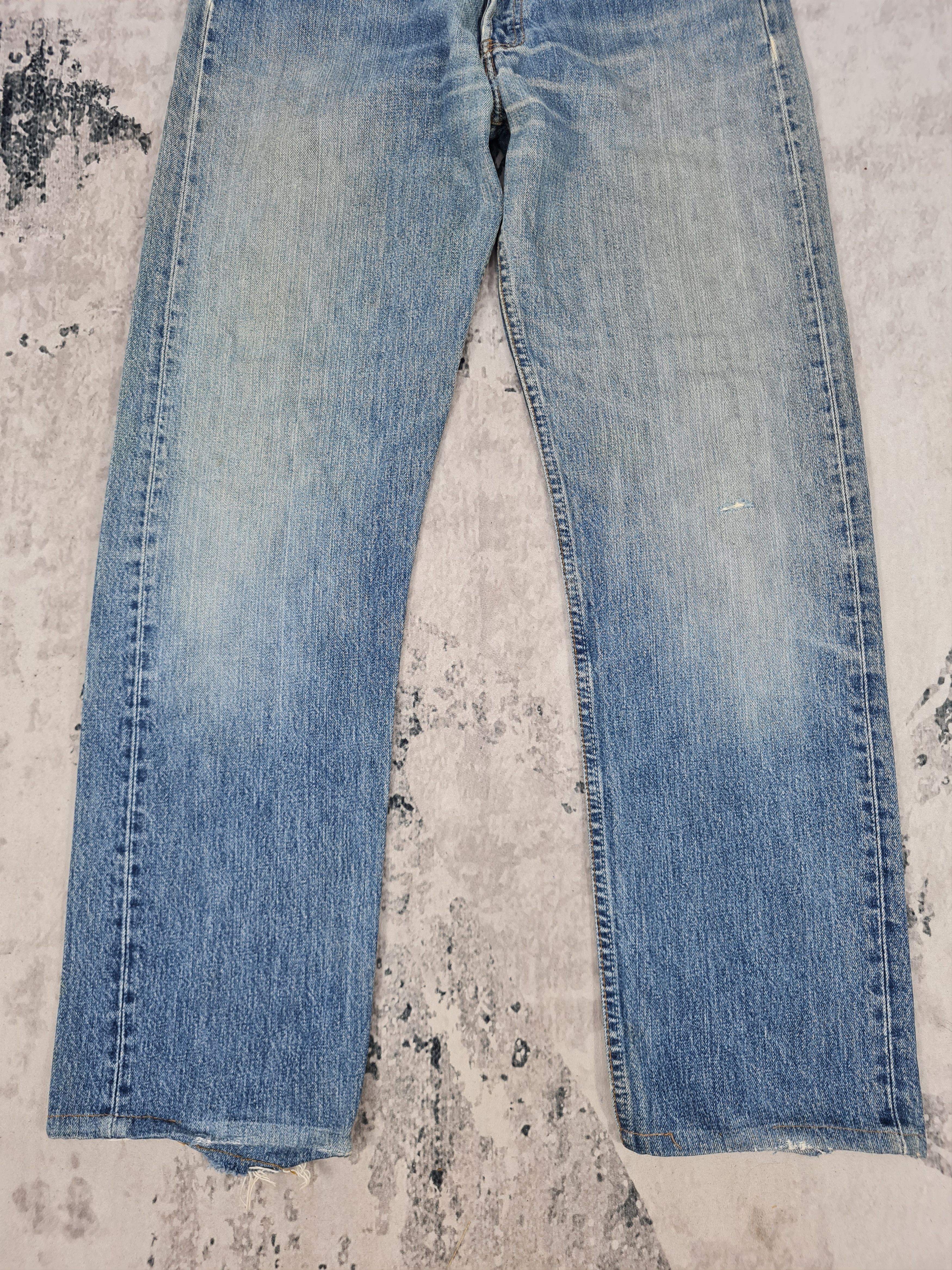 Levi's Vintage LEVIS 501 Light Wash Distressed 32x30.5 Jeans L0269 Size US 32 / EU 48 - 4 Thumbnail
