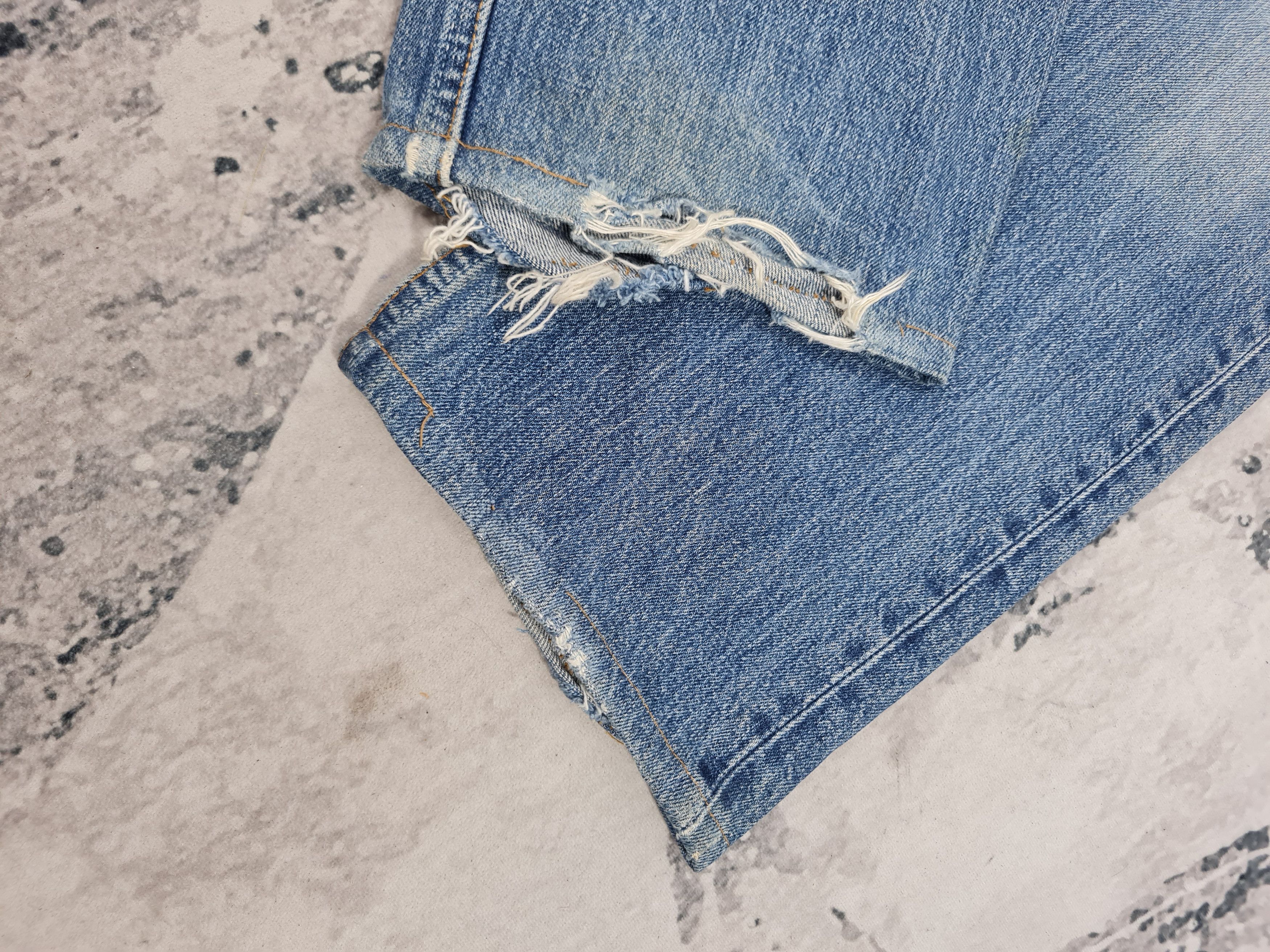 Levi's Vintage LEVIS 501 Light Wash Distressed 32x30.5 Jeans L0269 Size US 32 / EU 48 - 5 Thumbnail