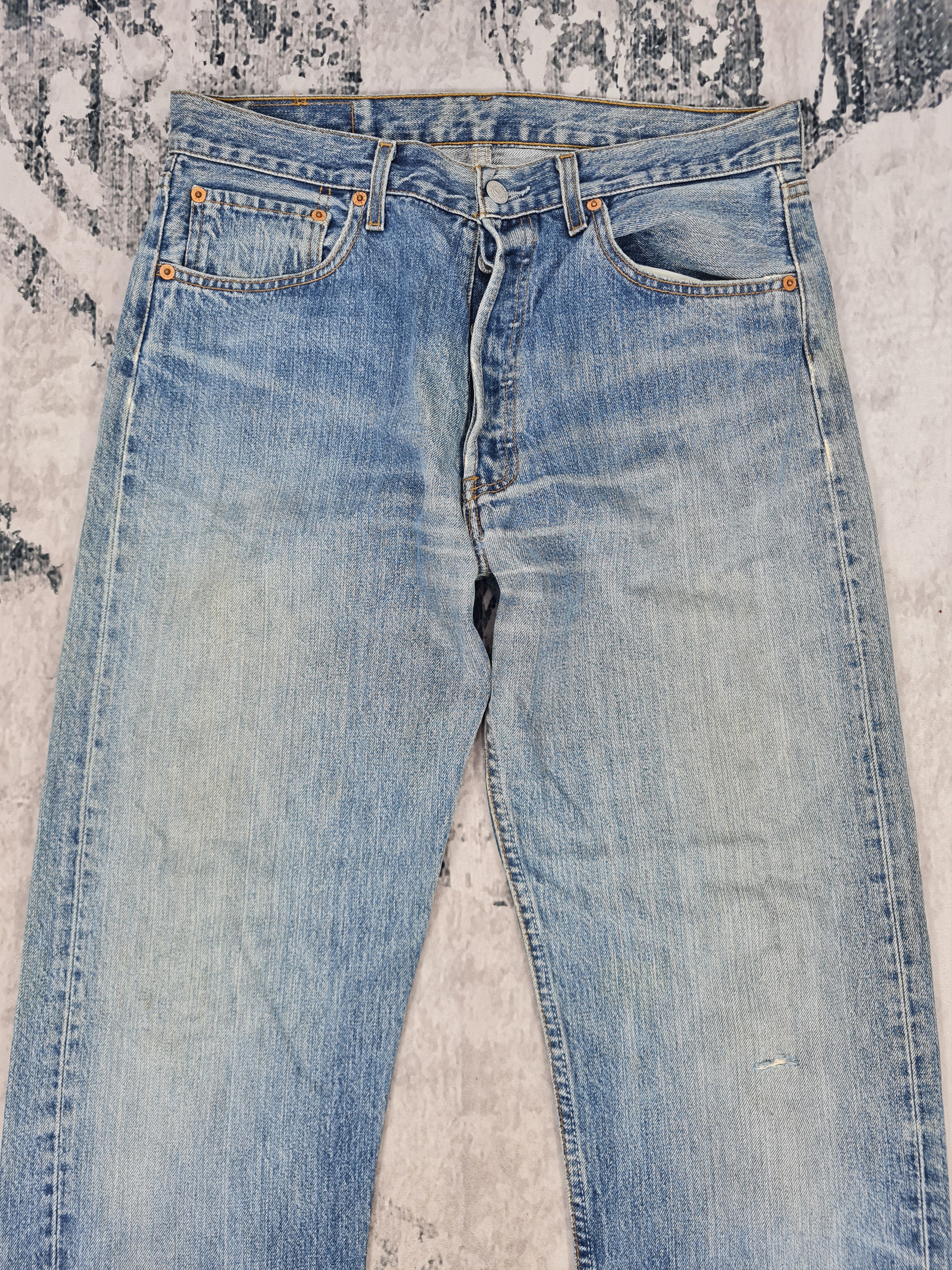 Levi's Vintage LEVIS 501 Light Wash Distressed 32x30.5 Jeans L0269 Size US 32 / EU 48 - 3 Thumbnail