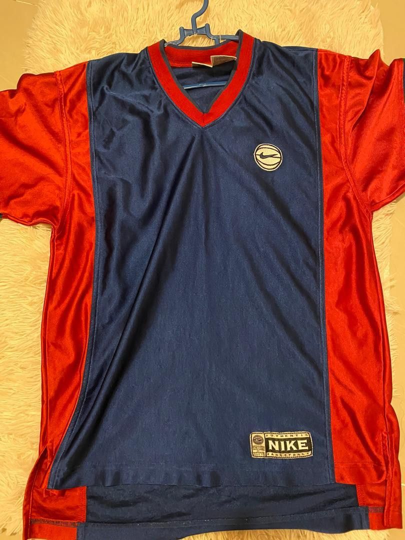 VINTAGE NIKE BASKETBALL JERSEY