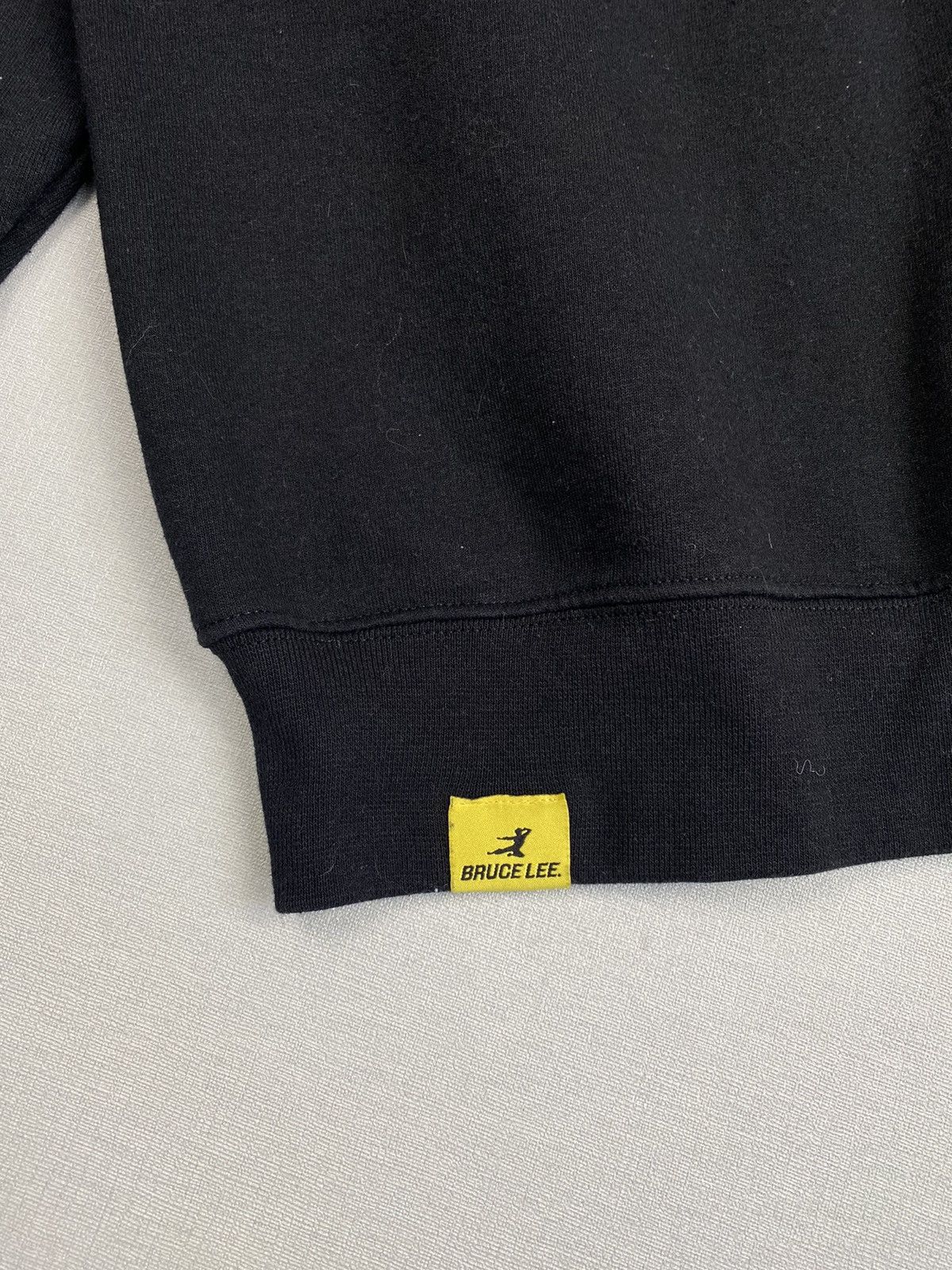 Champion Men’s Champion X Bruce Lee Sweatshirt size M Size US M / EU 48-50 / 2 - 3 Thumbnail