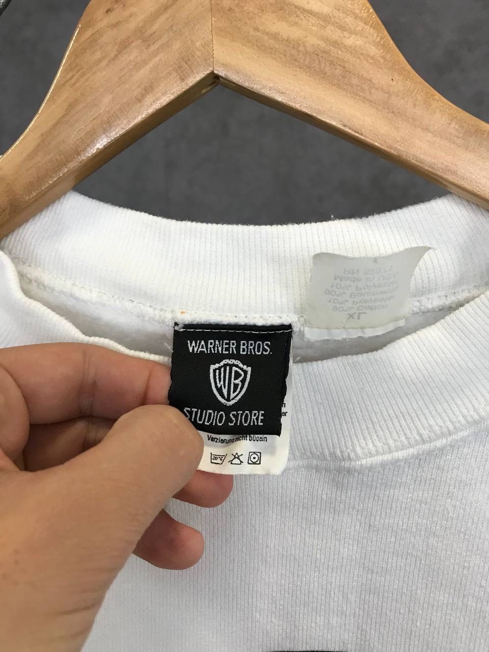 Warner Bros Warner Bros 1995 vintage cult movie made in USA sweatshirt Size US XL / EU 56 / 4 - 4 Thumbnail