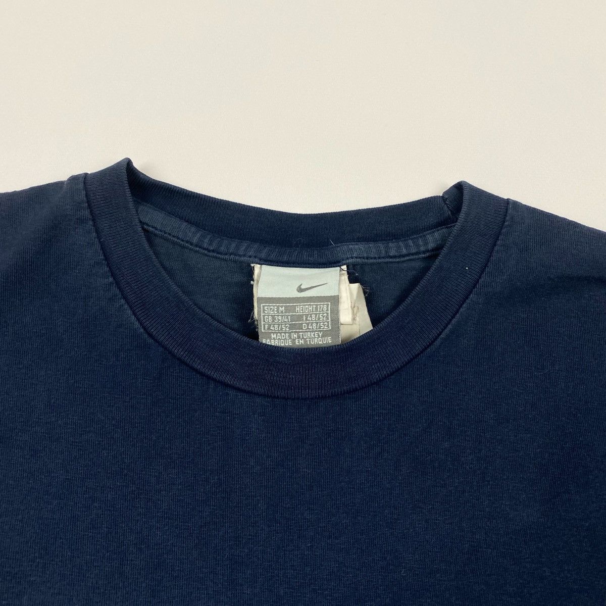 Nike × Vintage Vintage Faded Nike “Just Do It” Embroidered T-Shirt Size US M / EU 48-50 / 2 - 6 Thumbnail