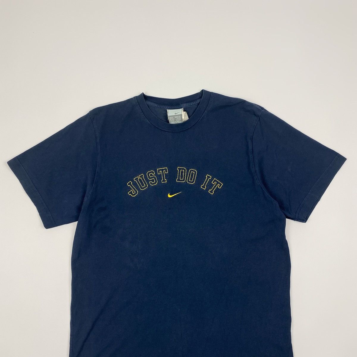 Nike × Vintage Vintage Faded Nike “Just Do It” Embroidered T-Shirt Size US M / EU 48-50 / 2 - 2 Thumbnail