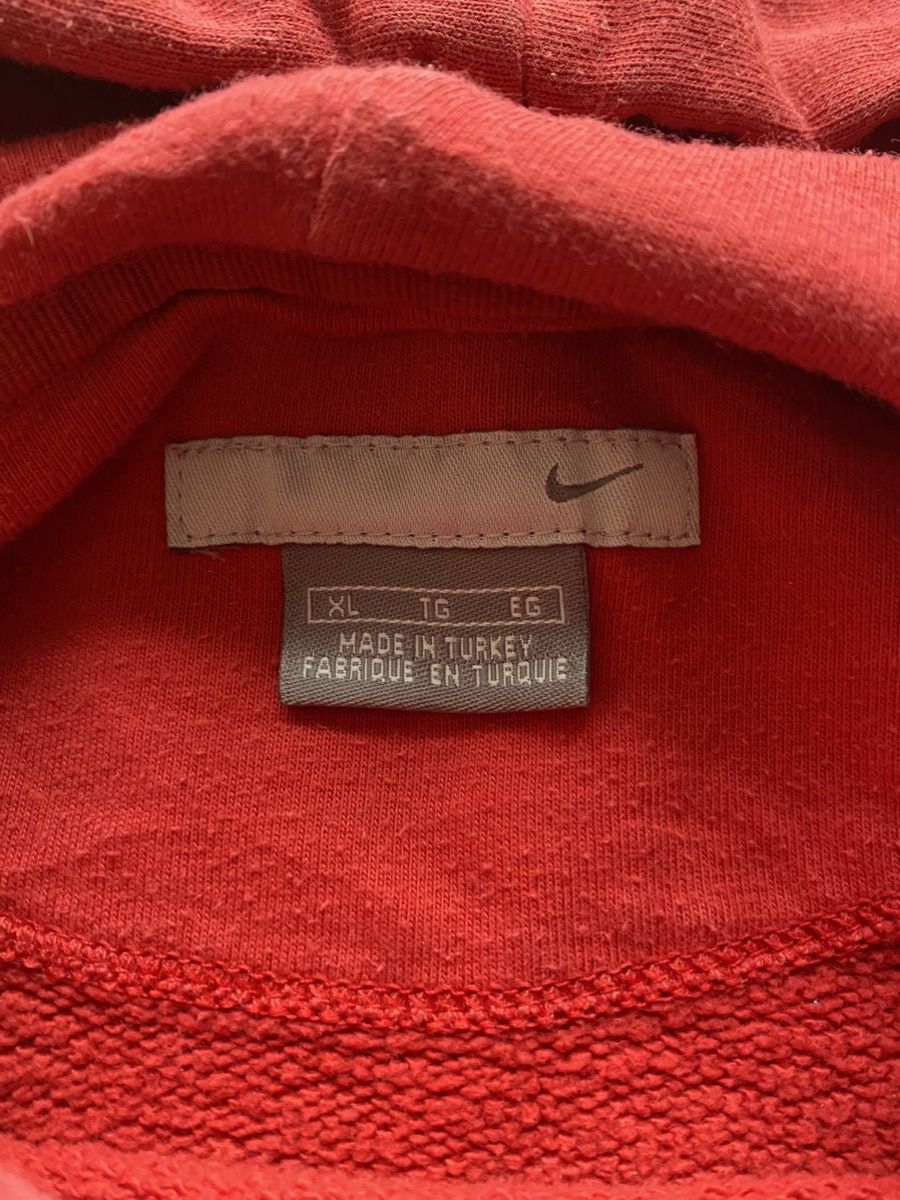 Nike Vintage Nike Hoodie Silver Tag 00s Red Hoodie Sweatshirt Size US XL / EU 56 / 4 - 5 Thumbnail