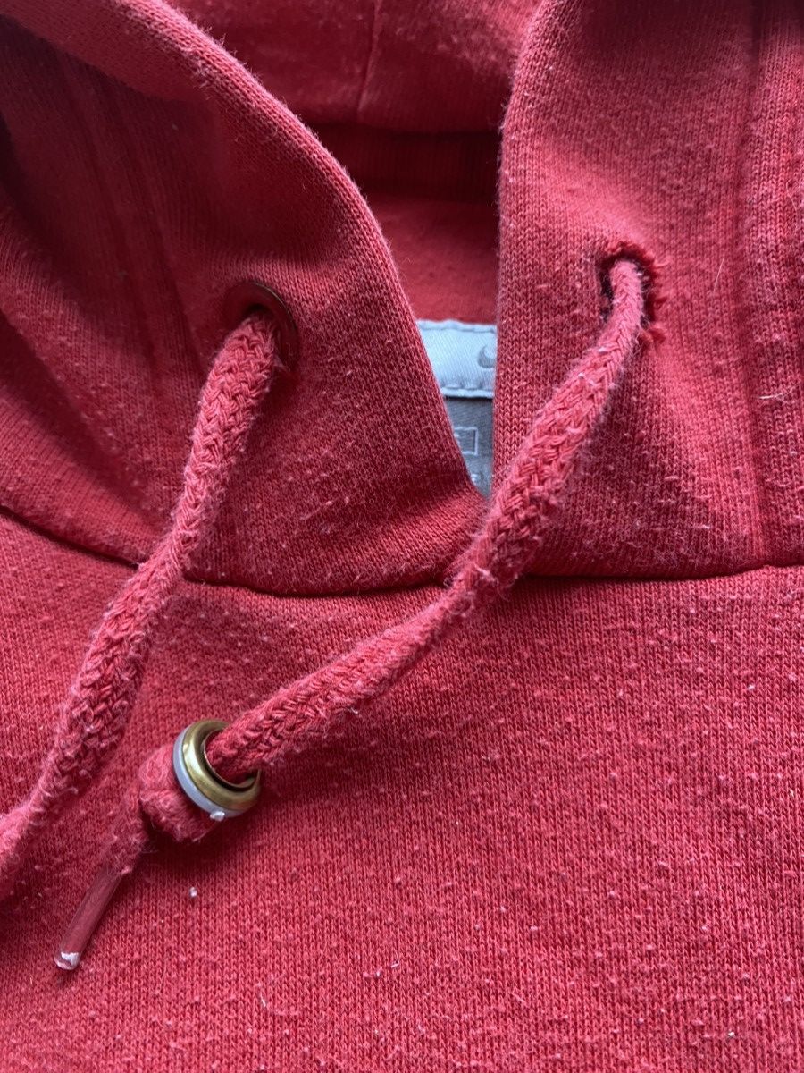 Nike Vintage Nike Hoodie Silver Tag 00s Red Hoodie Sweatshirt Size US XL / EU 56 / 4 - 6 Thumbnail