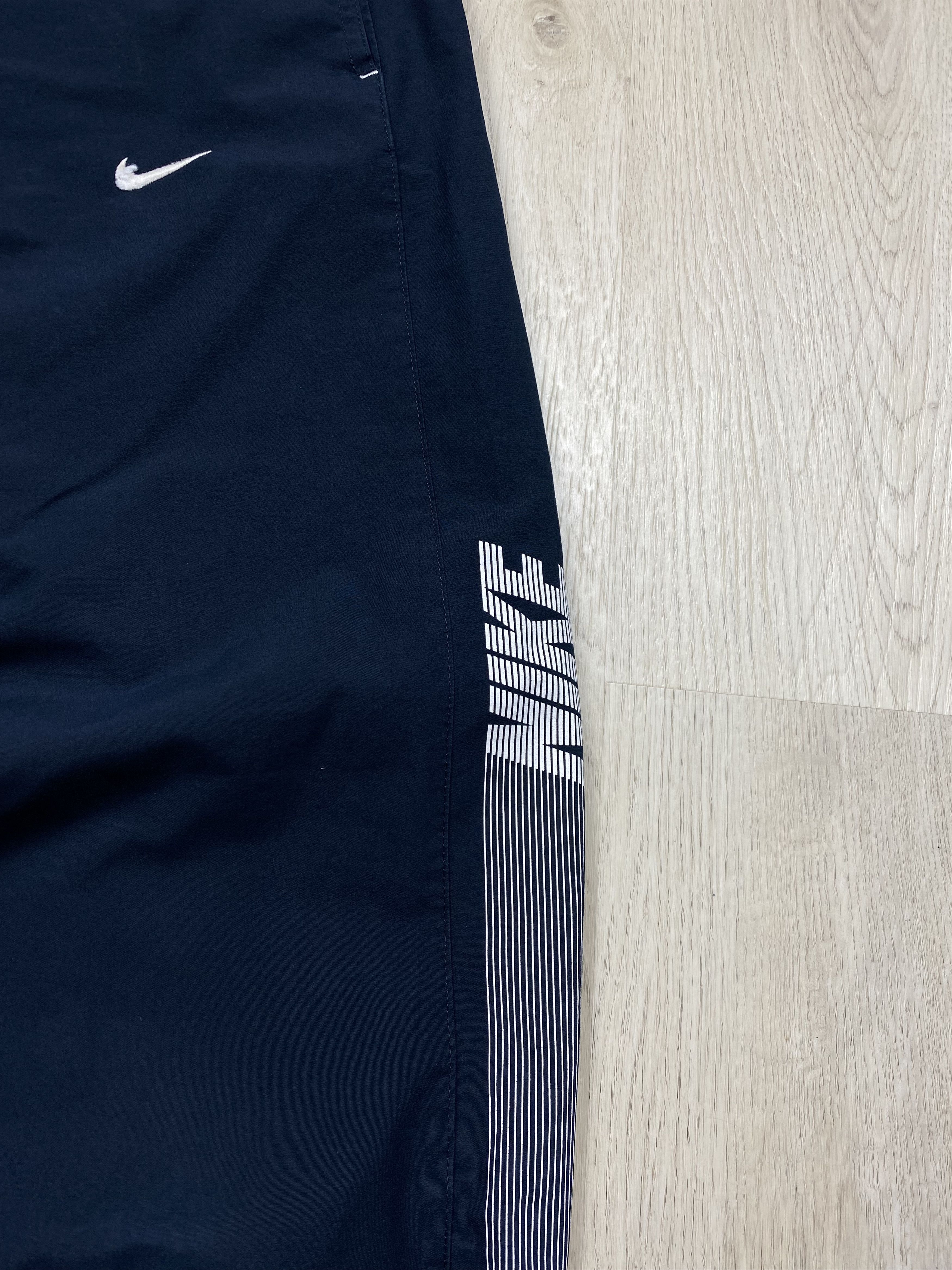 Nike Nike Vintage Faded Mens Nylon Track Pants Y2K Drill style Size US 32 / EU 48 - 3 Thumbnail