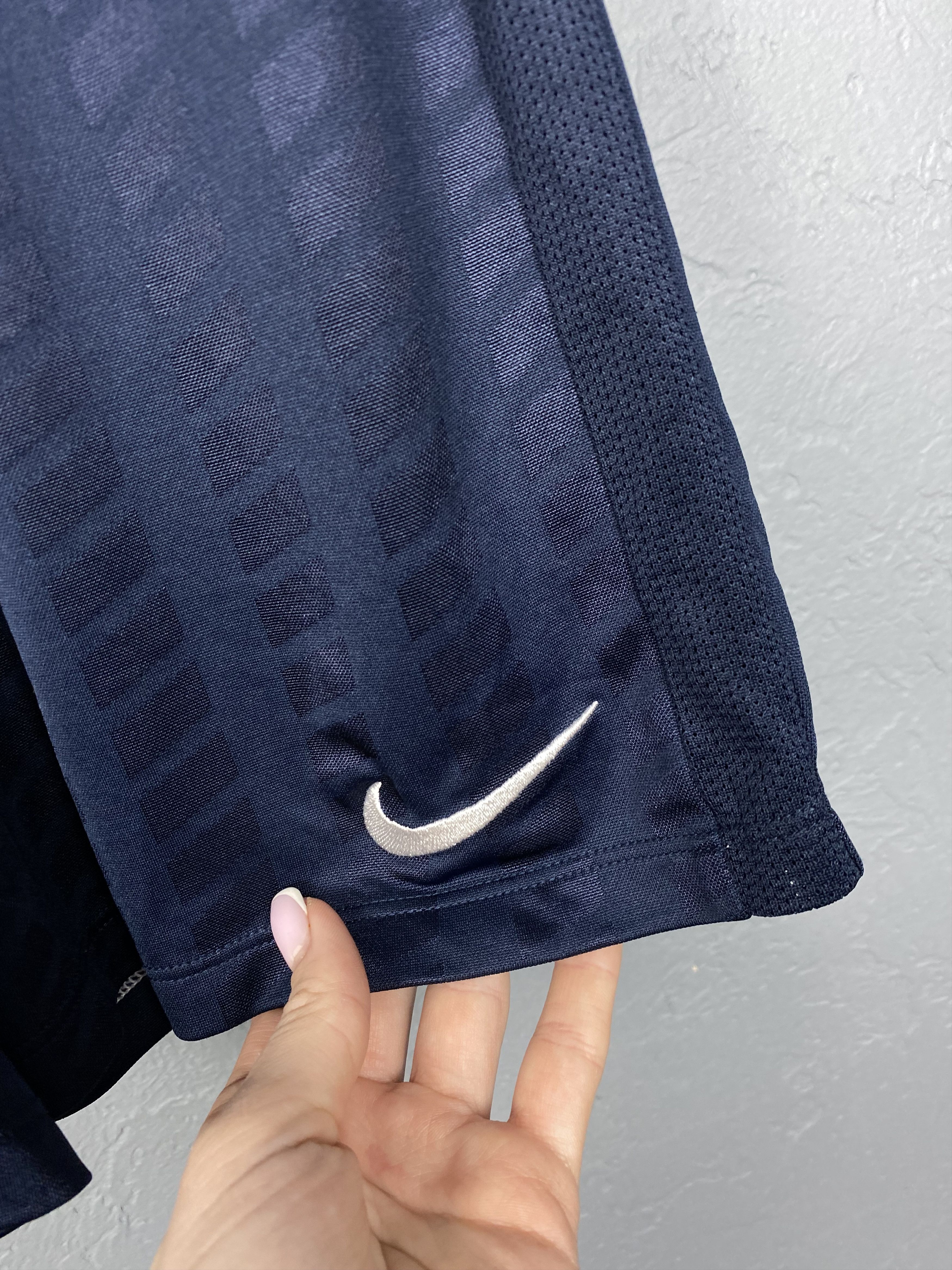 Nike × Vintage Vintage Nike Mens Shorts Dri Fit Y2K Size US 30 / EU 46 - 3 Thumbnail