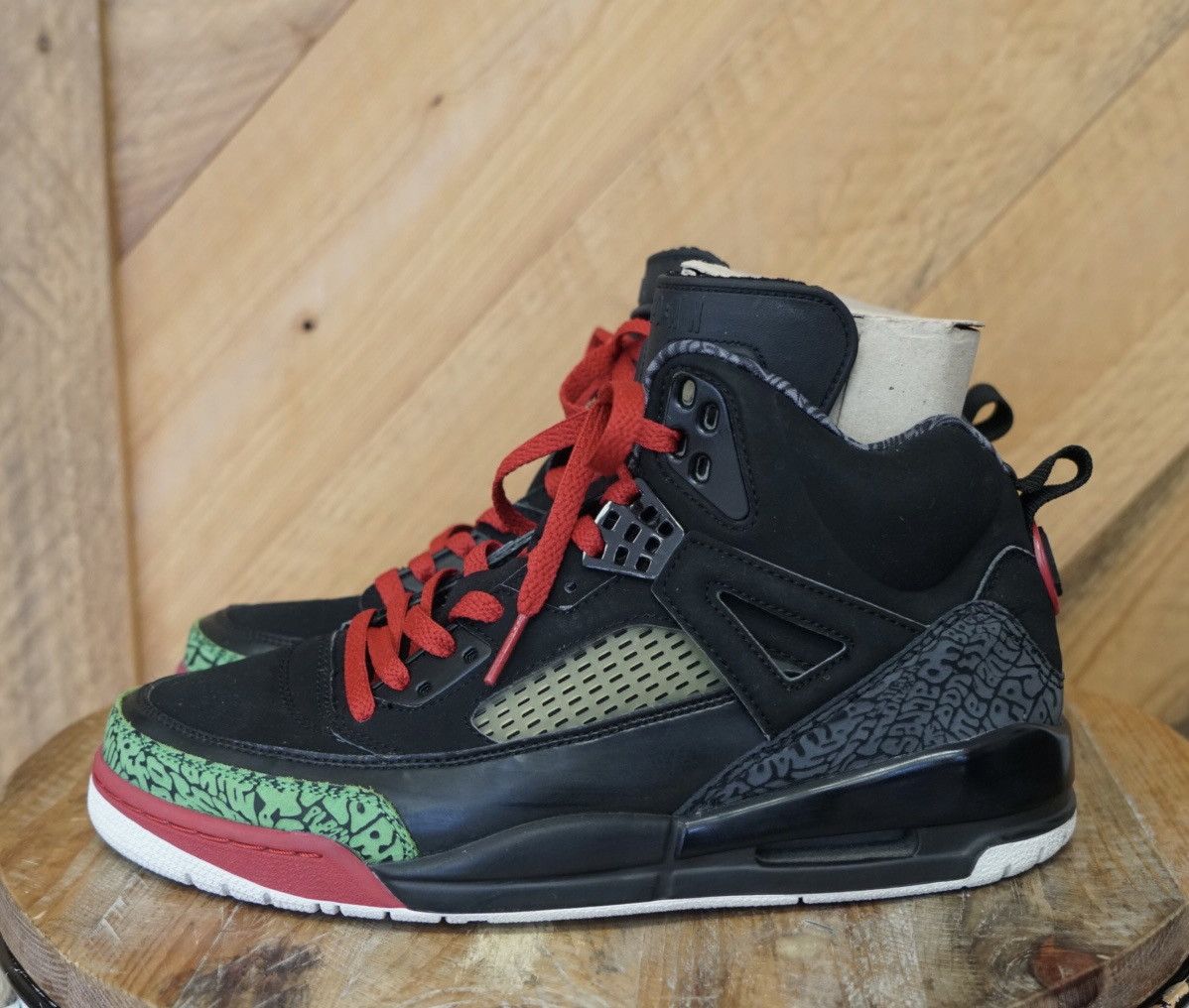 Jordan Spizike - Black Varsity Red