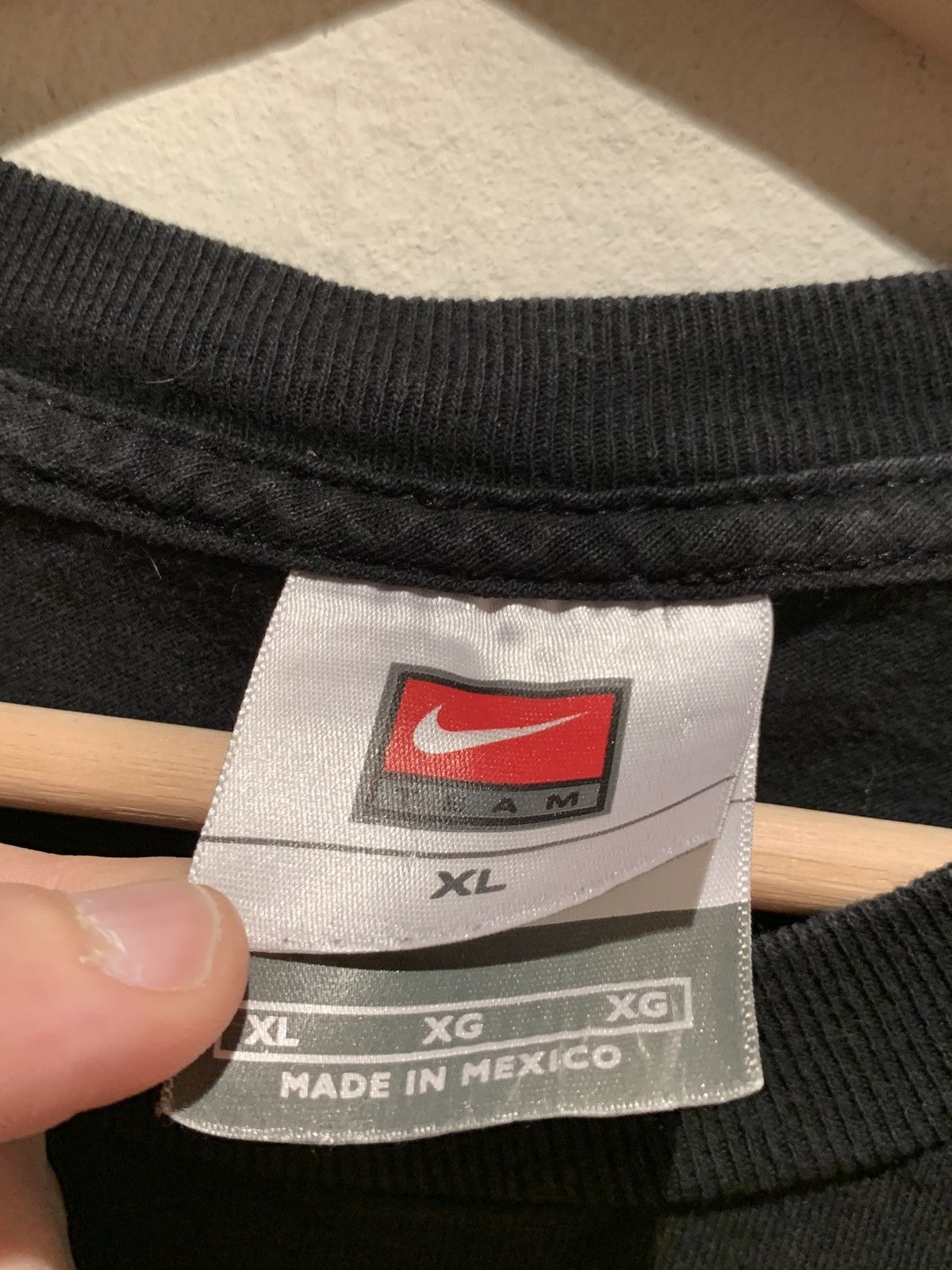 Nike *RARE* Vintage Nike Essentials Embroidered Logo T-Shirt - XL Size US XL / EU 56 / 4 - 6 Thumbnail
