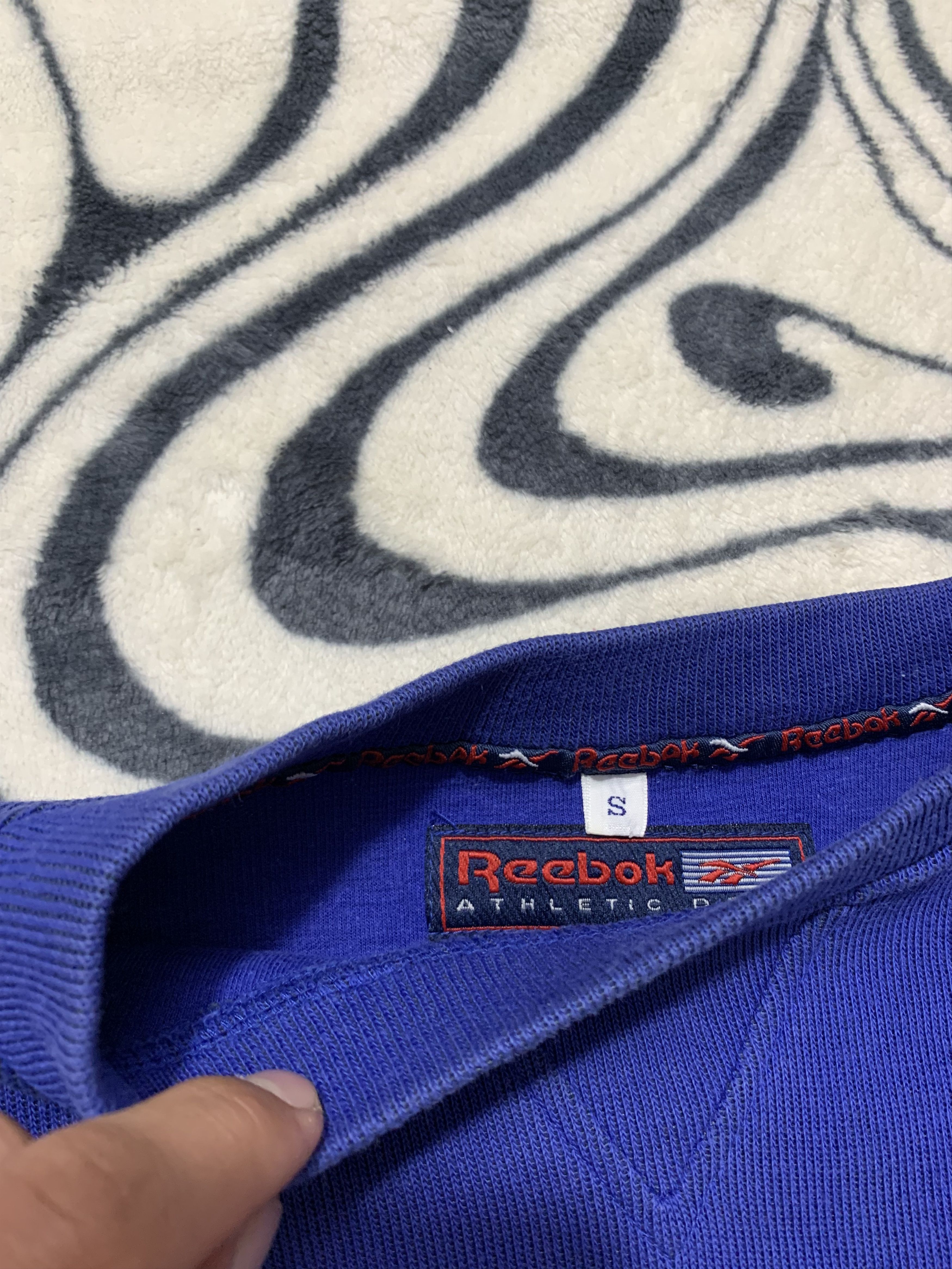 Reebok Reebok Vintage Mens Sweatshirt Size US L / EU 52-54 / 3 - 3 Thumbnail