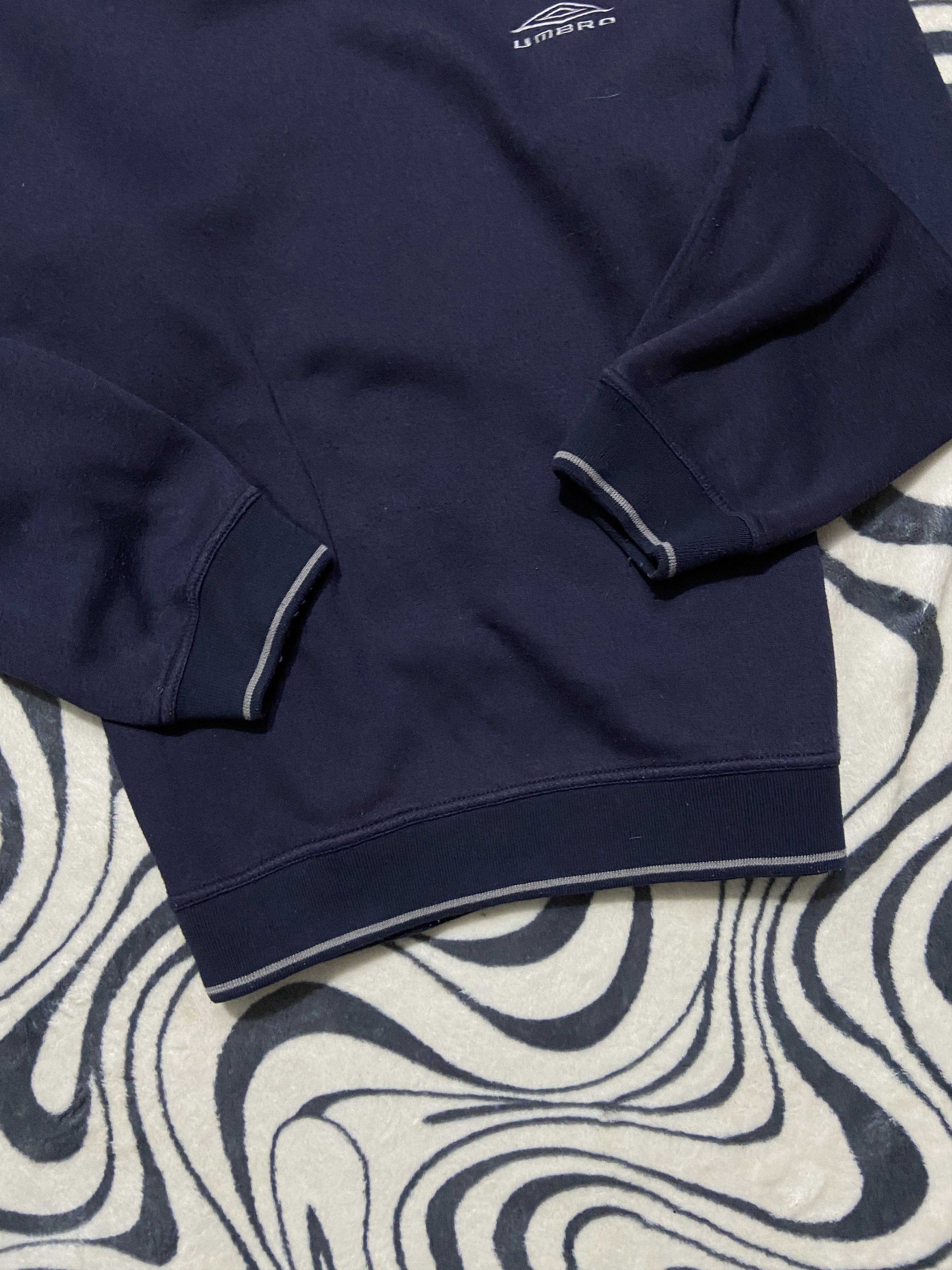 Umbro × Vintage Umbro Vintage Mens Sweatshirt Size US XL / EU 56 / 4 - 3 Thumbnail