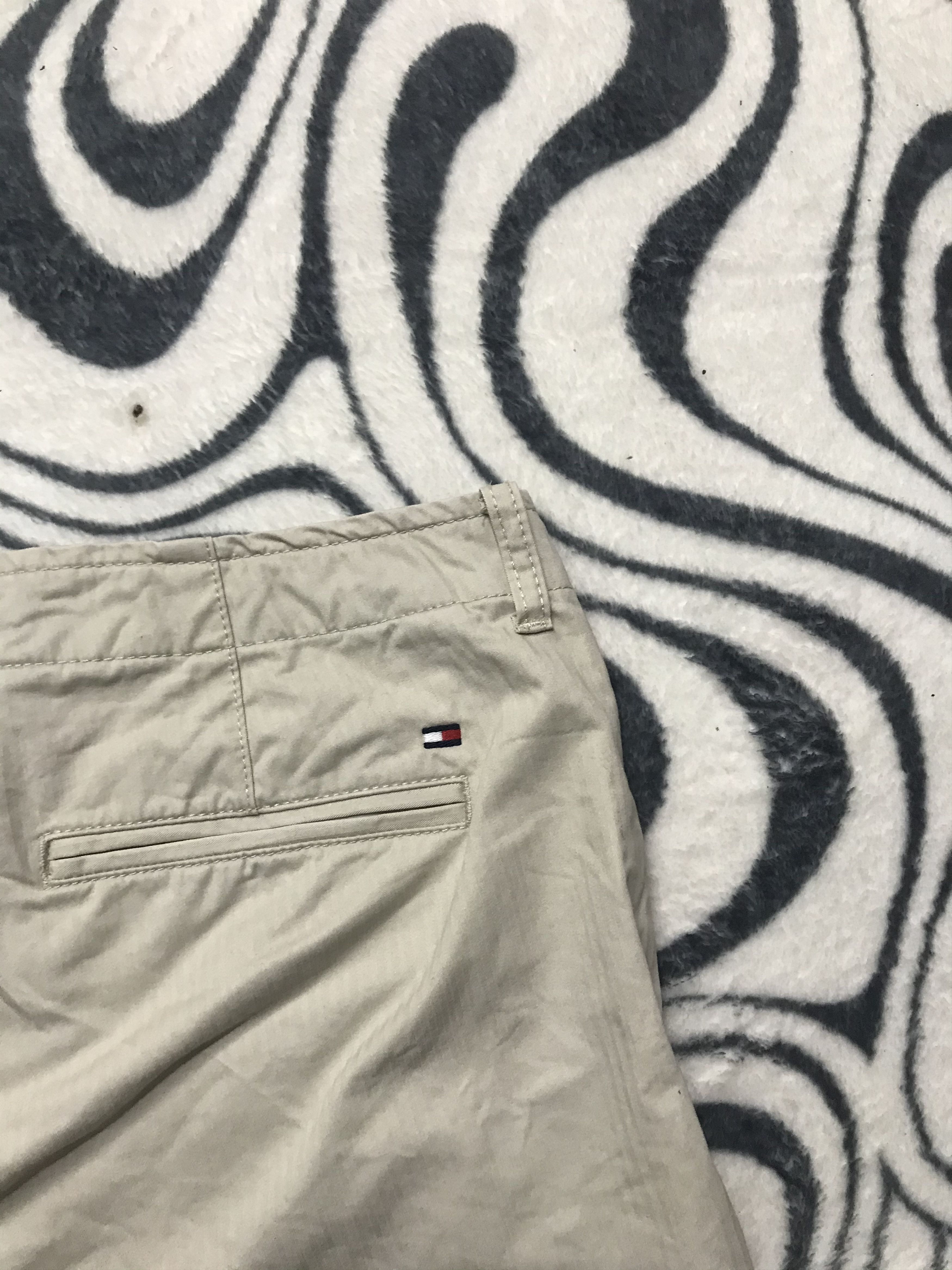 Tommy Hilfiger × Vintage Tommy Hilfiger Mens Shorts Size US 36 / EU 52 - 2 Thumbnail