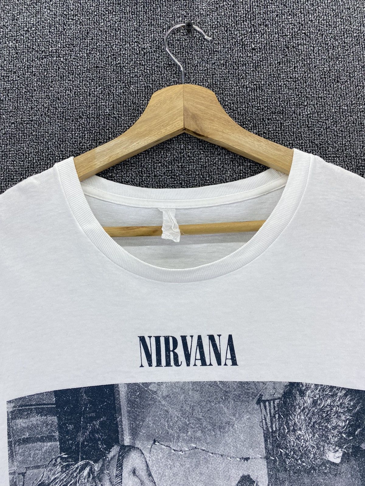 Band Tees Vintage Nirvana Y2K Bleach Sub Pop Rock Band Tees T Shirts Size US XL / EU 56 / 4 - 8 Thumbnail