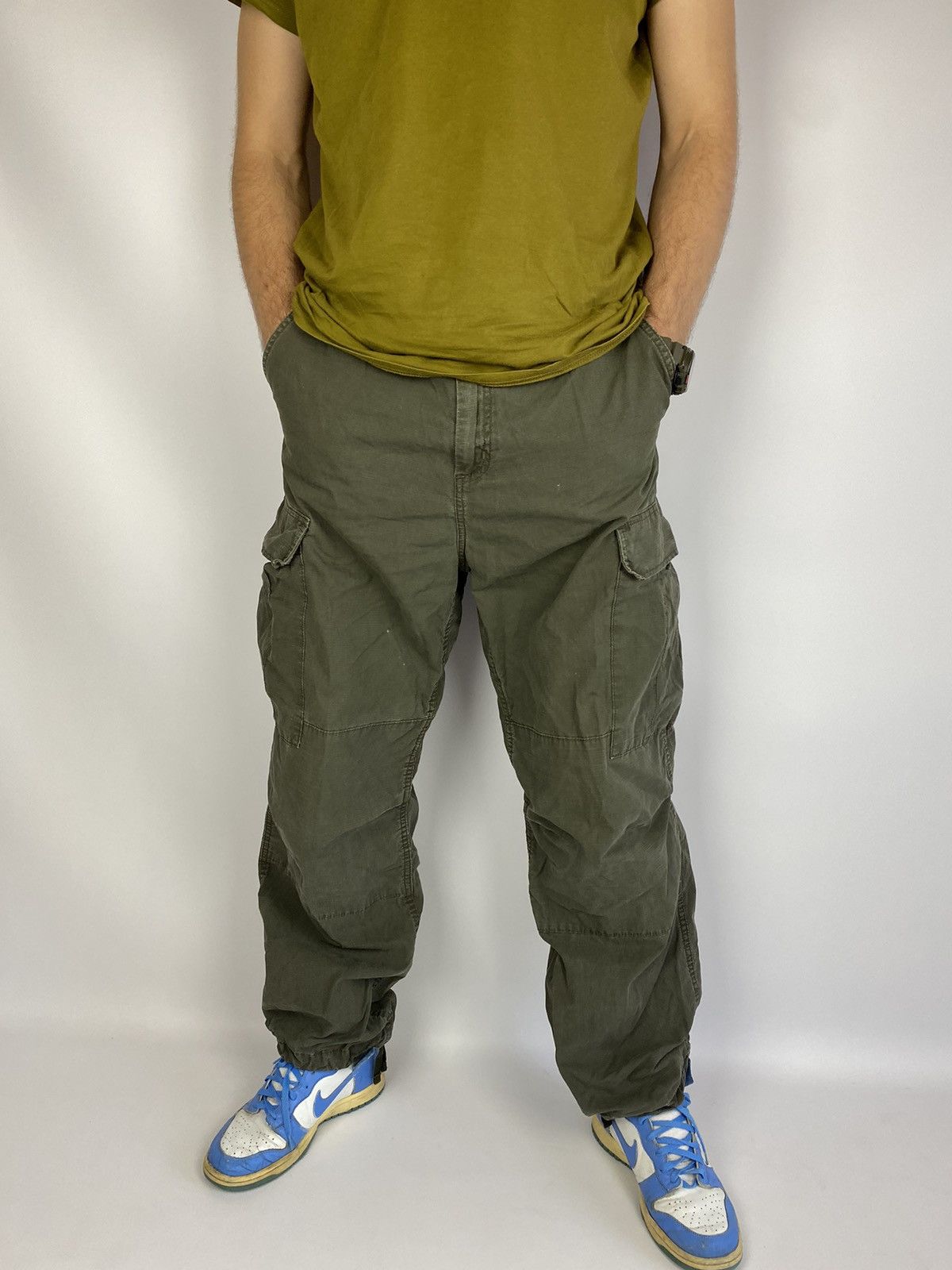 Carhartt Vintage Carhartt WIP Cargo Pants Travis Scott Style 33x32 Size US 33 - 1 Thumbnail