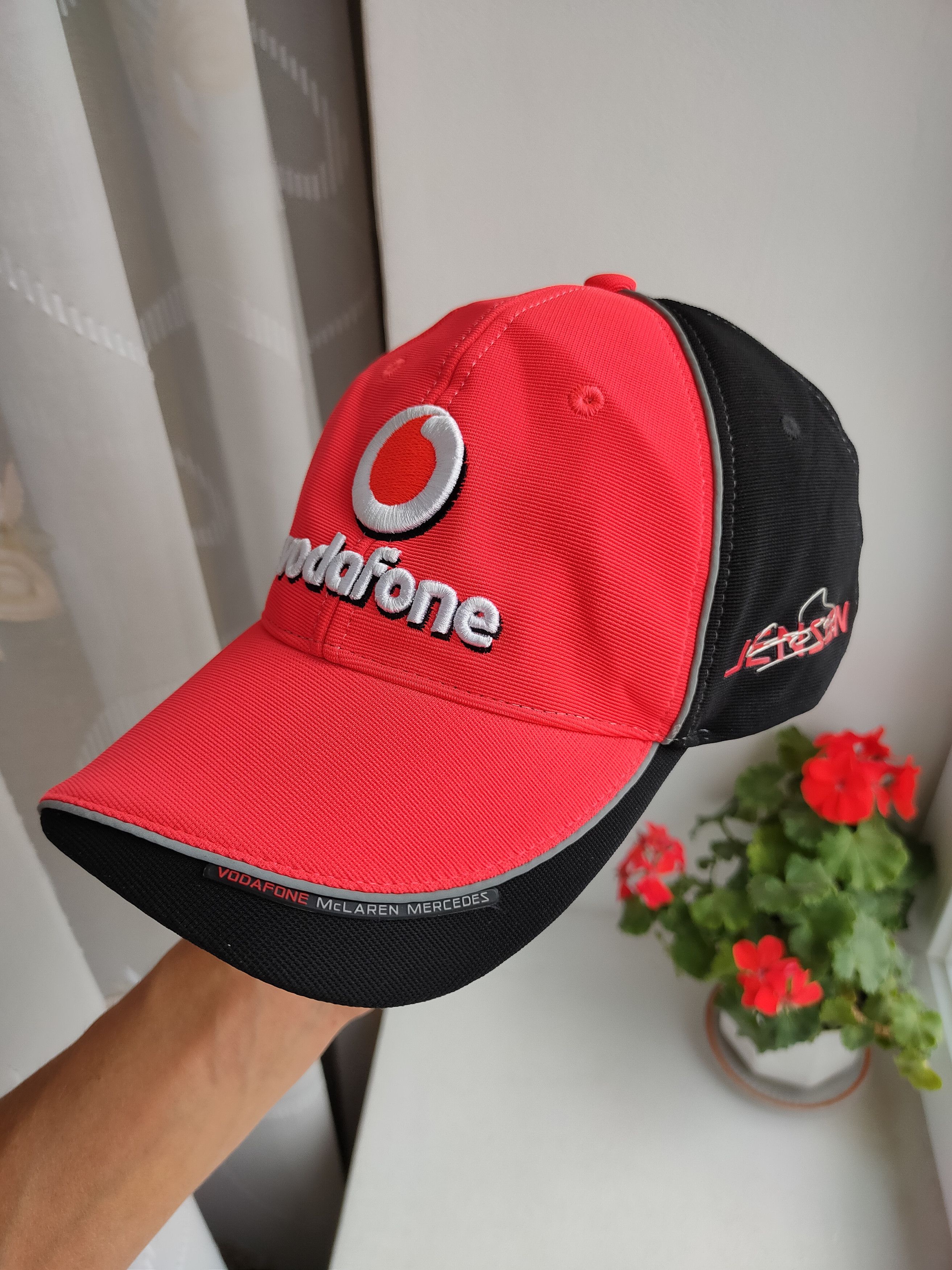 Formula 1 McLaren Mercedes Jenson Button F1 formula 1 vintage cap hat Size ONE SIZE - 7 Thumbnail