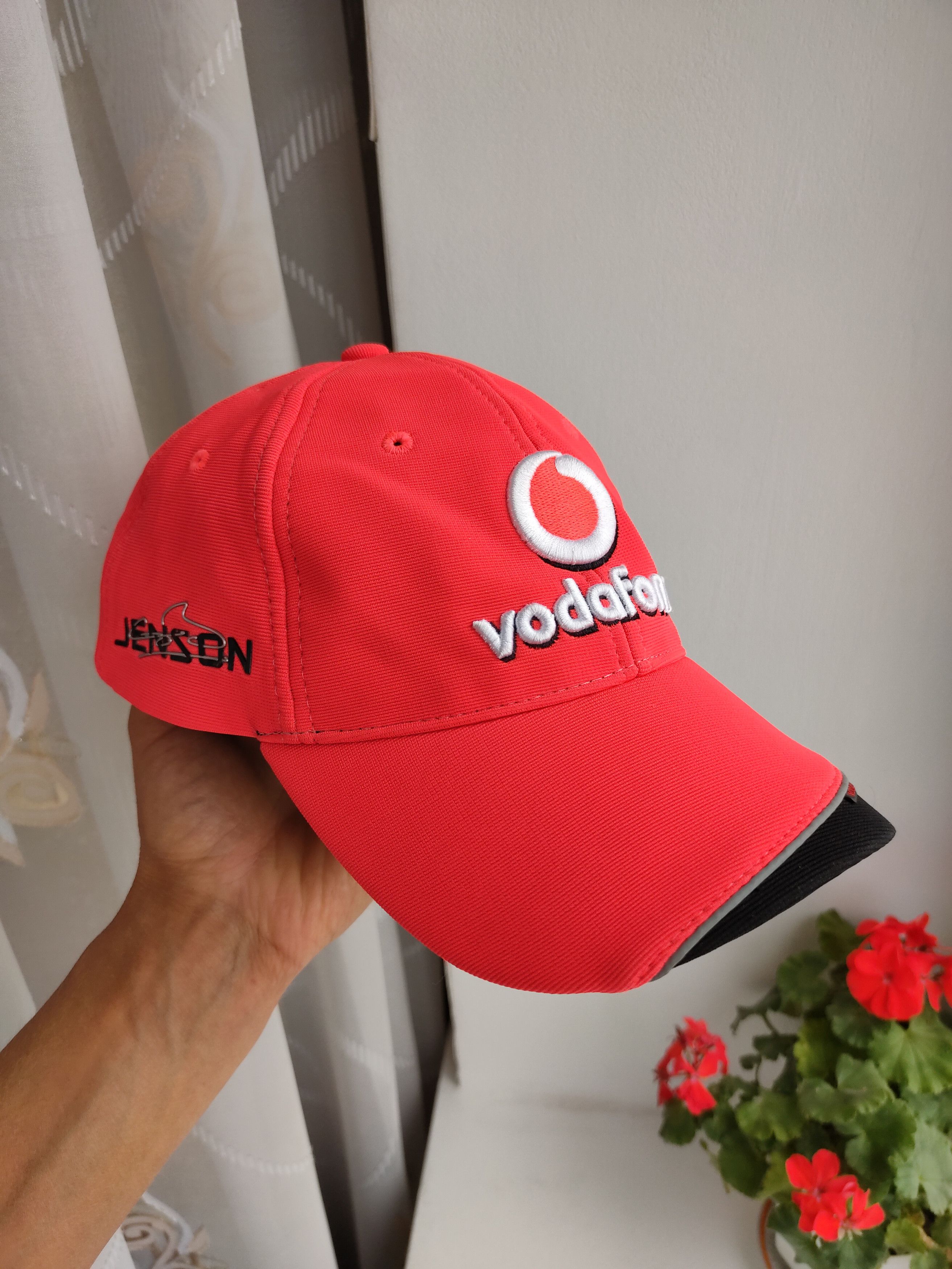 Formula 1 McLaren Mercedes Jenson Button F1 formula 1 vintage cap hat Size ONE SIZE - 4 Thumbnail