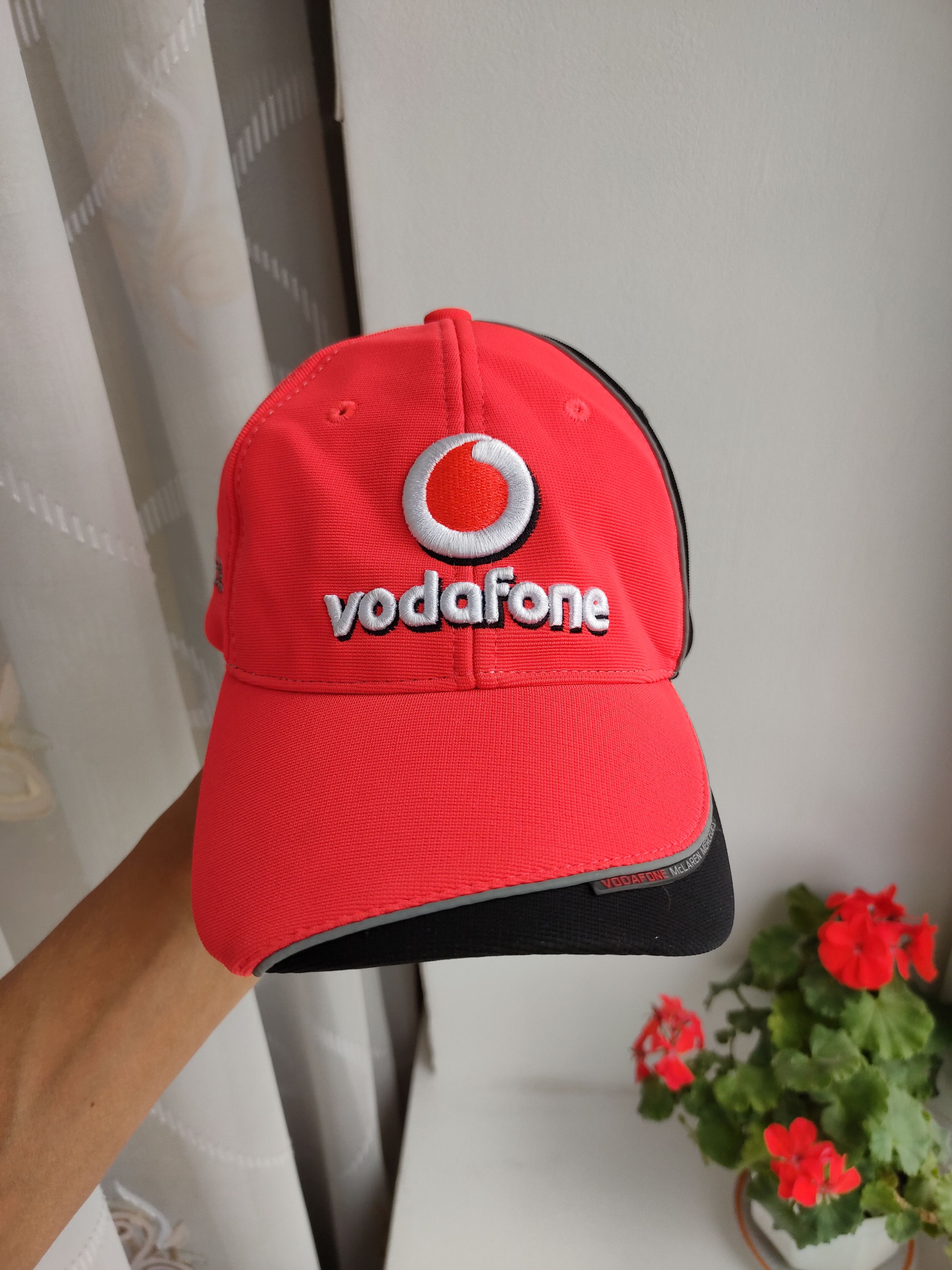 Formula 1 McLaren Mercedes Jenson Button F1 formula 1 vintage cap hat Size ONE SIZE - 5 Thumbnail