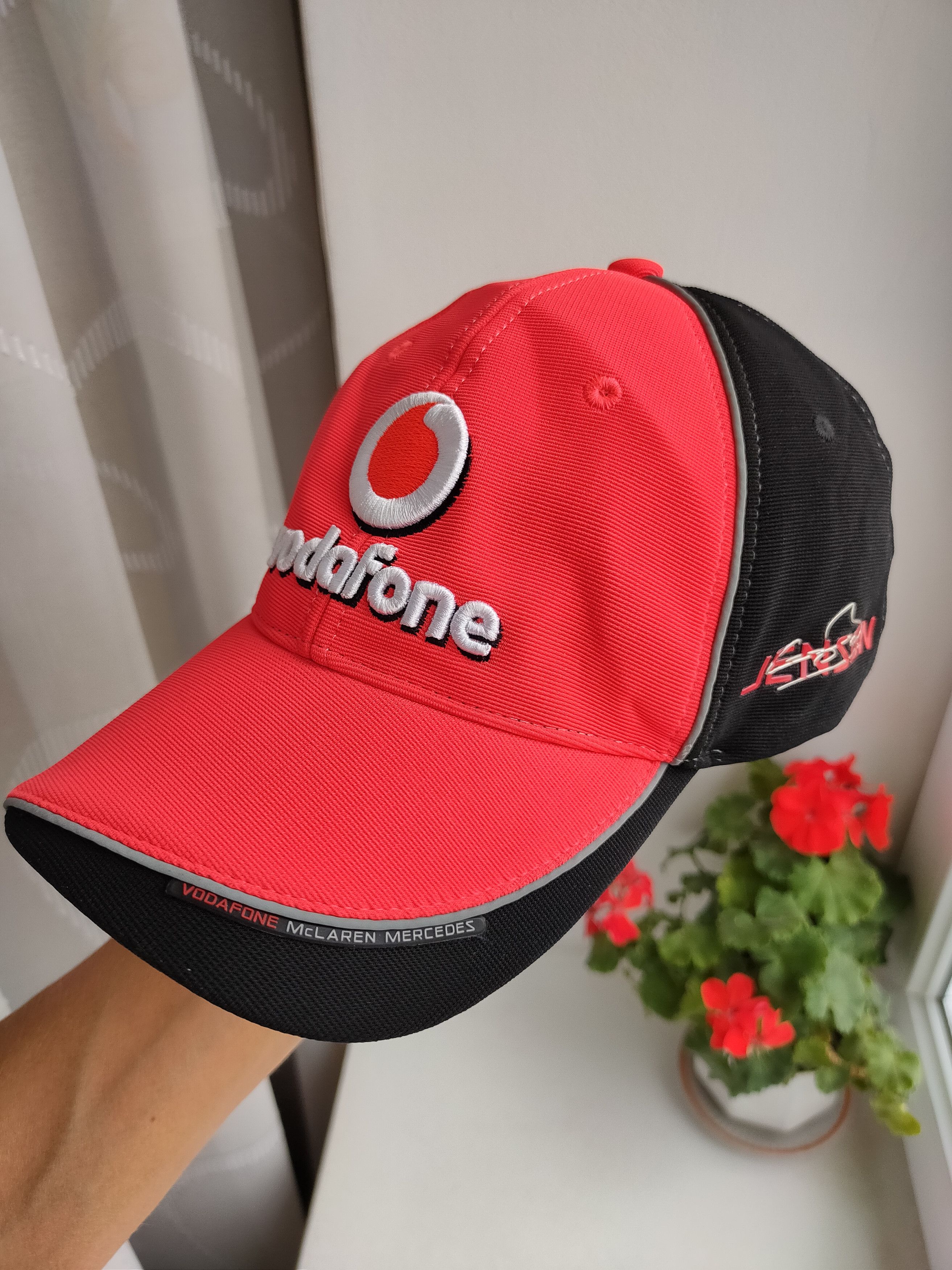 Formula 1 McLaren Mercedes Jenson Button F1 formula 1 vintage cap hat Size ONE SIZE - 3 Thumbnail