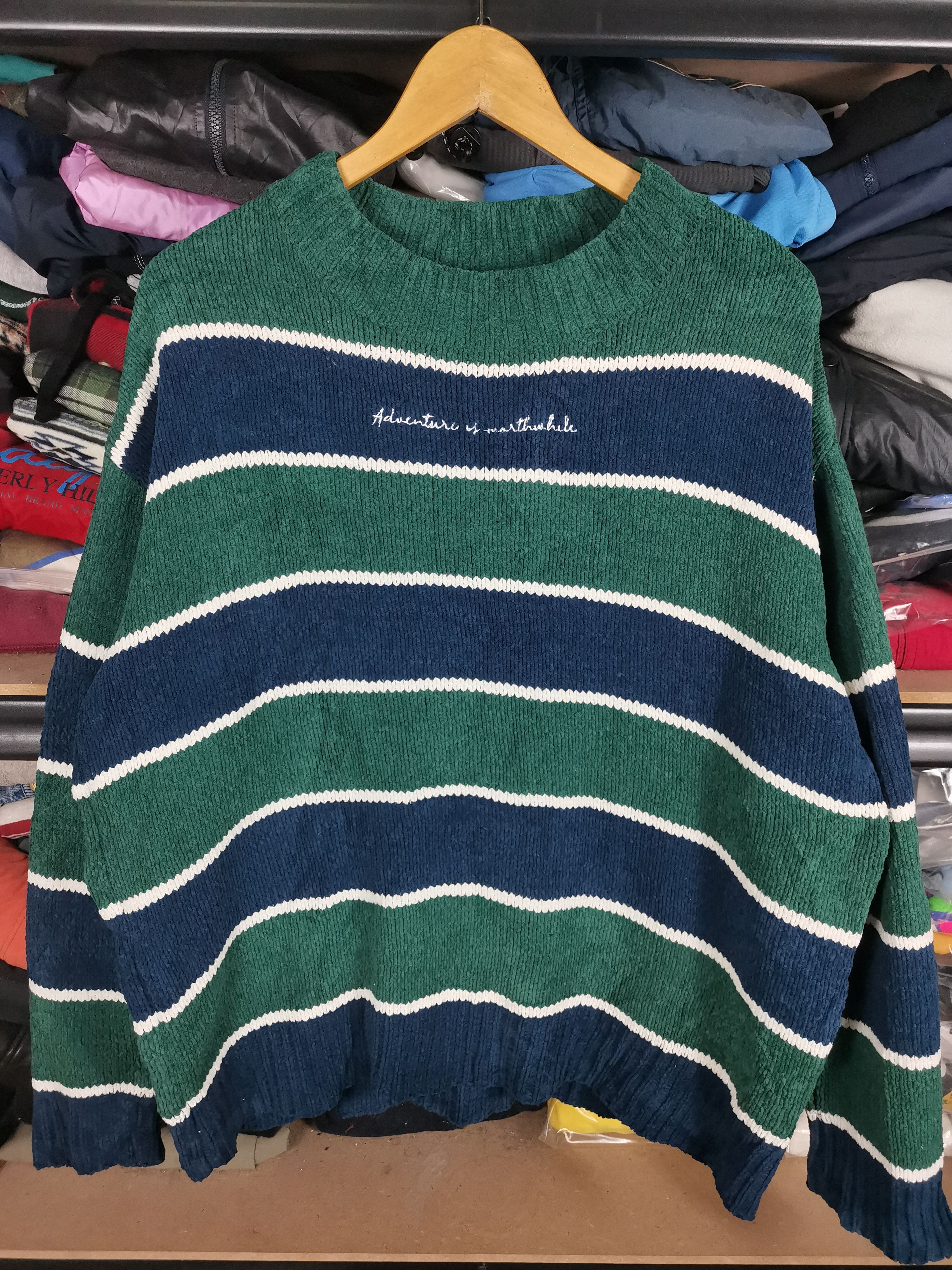 image of Aran Isles Knitwear x Archival Clothing Vintage Knitwear By Chip Clip in Navy Blue/Green (Size Larg