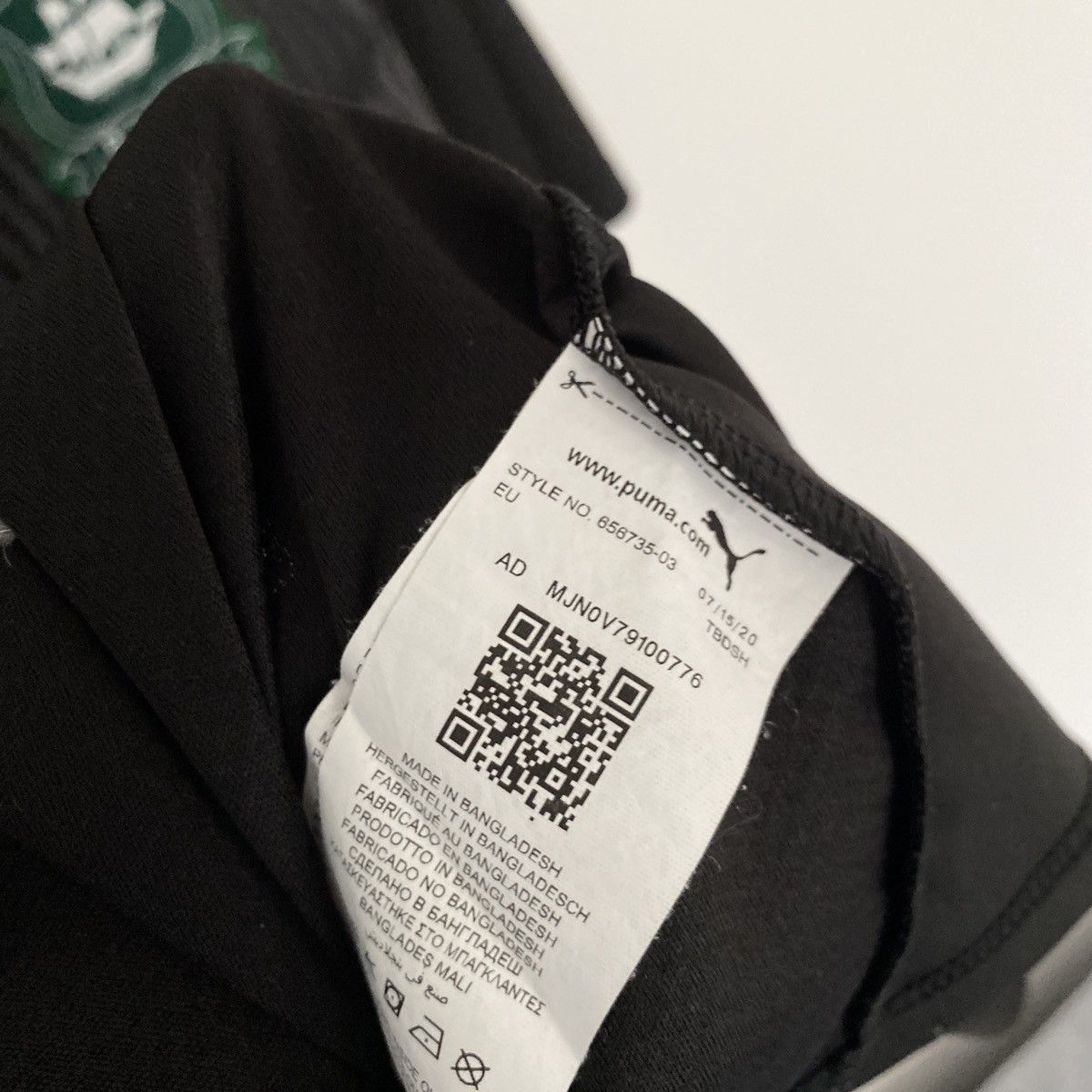 Puma 2020 2021 PAFC Plymouth Argyle England Puma Soccer Jersey Size US L / EU 52-54 / 3 - 6 Thumbnail