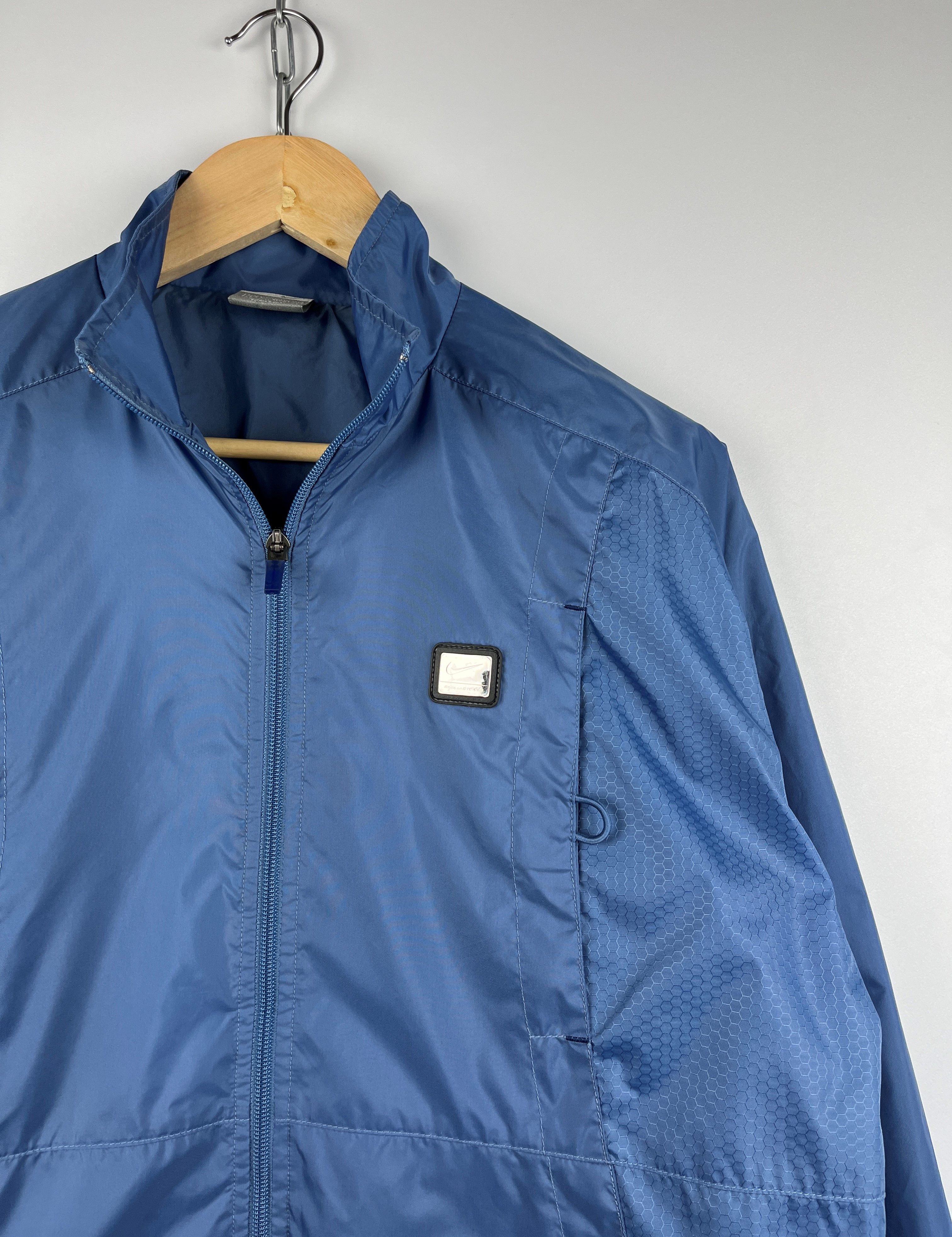 Nike × Vintage 00's Nike Vintage Small Swoosh Nylon Windbreaker Jacket Size US S / EU 44-46 / 1 - 3 Thumbnail