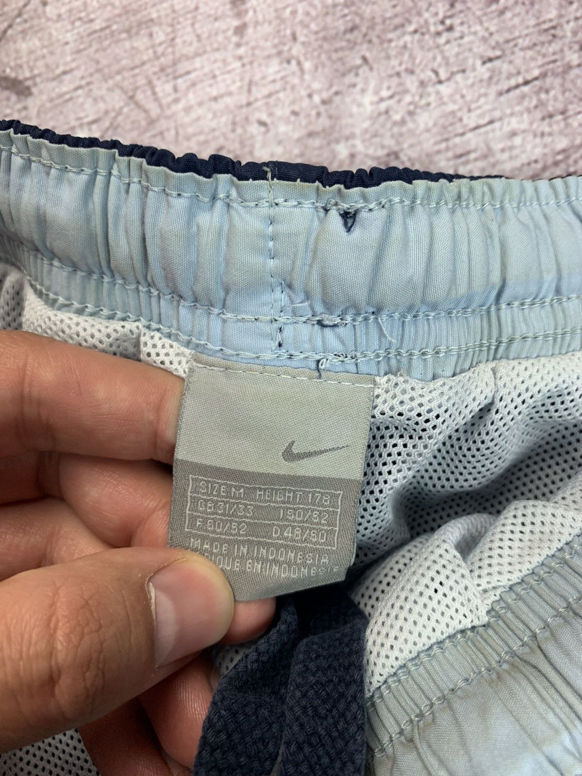 Nike × Vintage Nike Vintage Mens Nylon Shorts Size US 32 / EU 48 - 4 Thumbnail