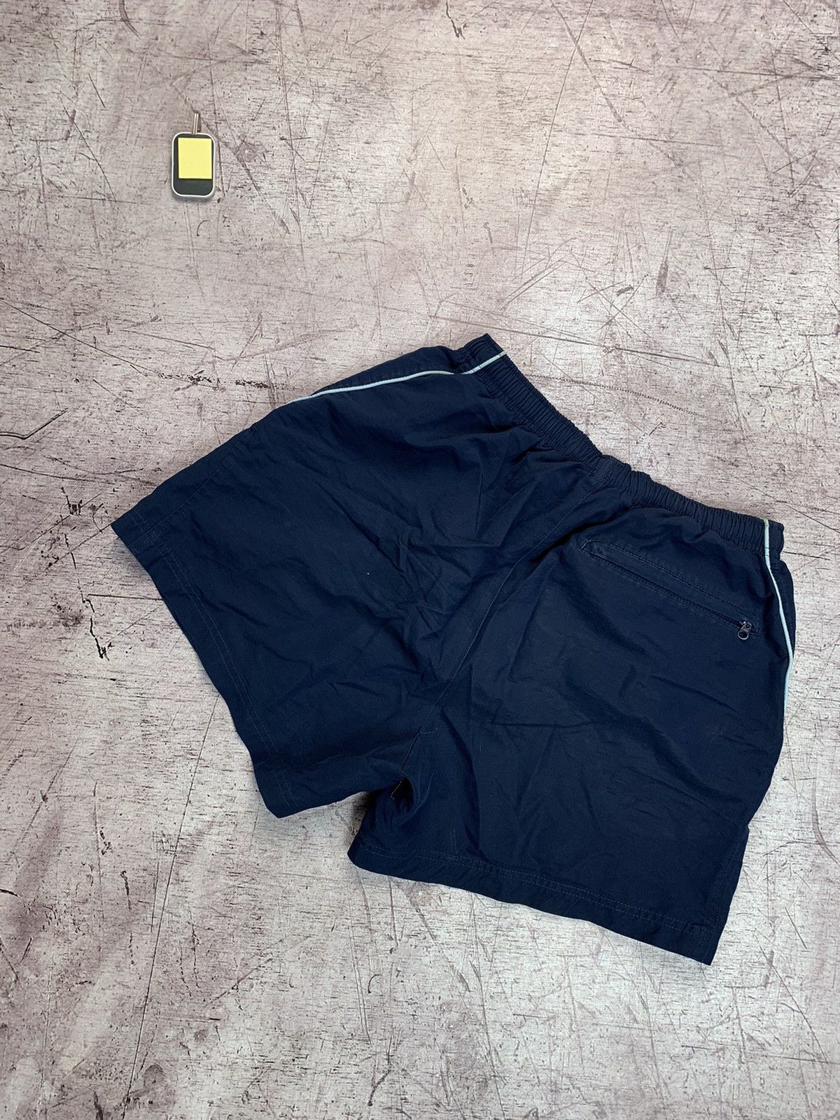 Nike × Vintage Nike Vintage Mens Nylon Shorts Size US 32 / EU 48 - 2 Thumbnail