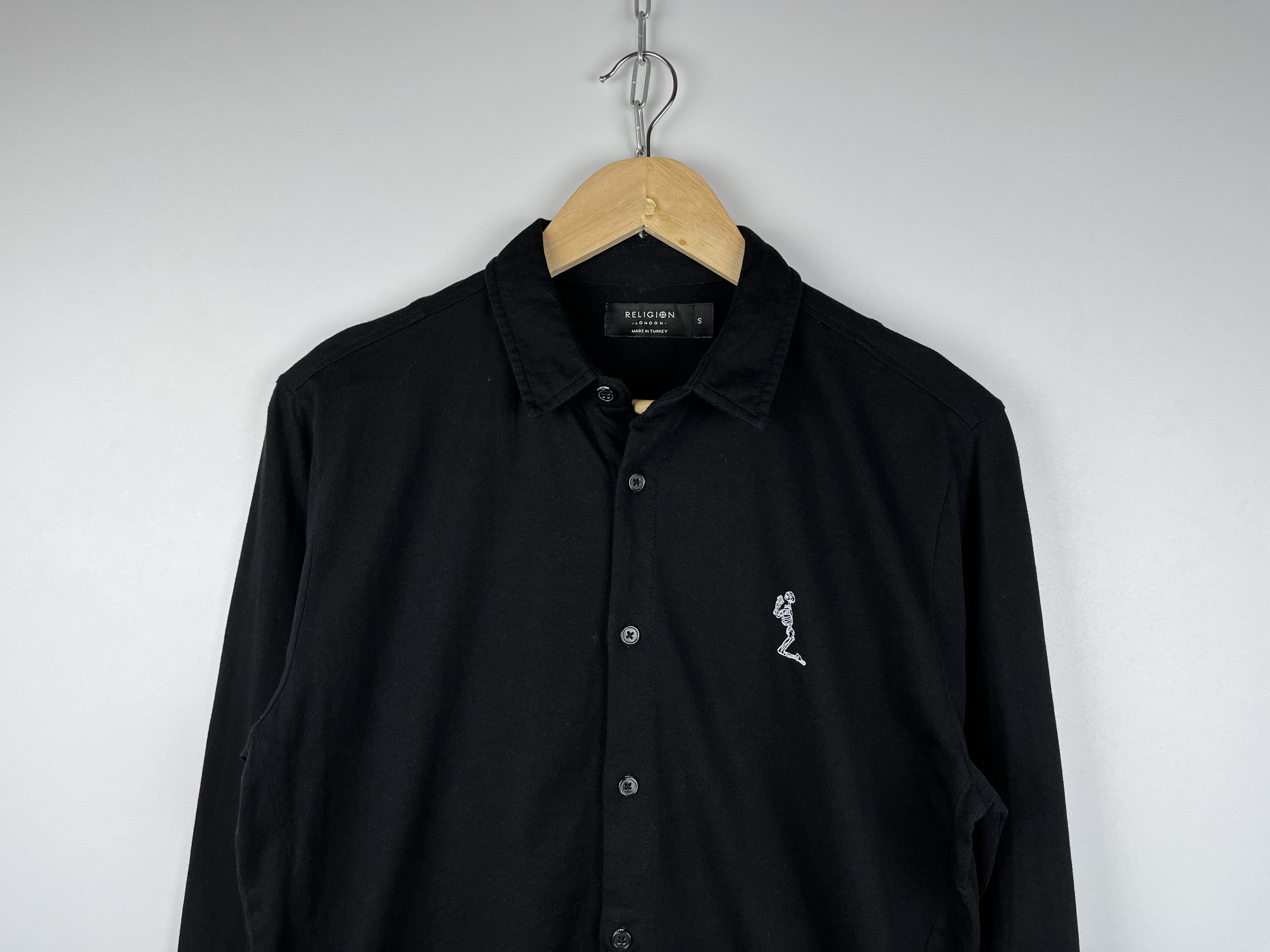 Other Religion Button Down Long Sleeve Shirt Size US S / EU 44-46 / 1 - 3 Thumbnail