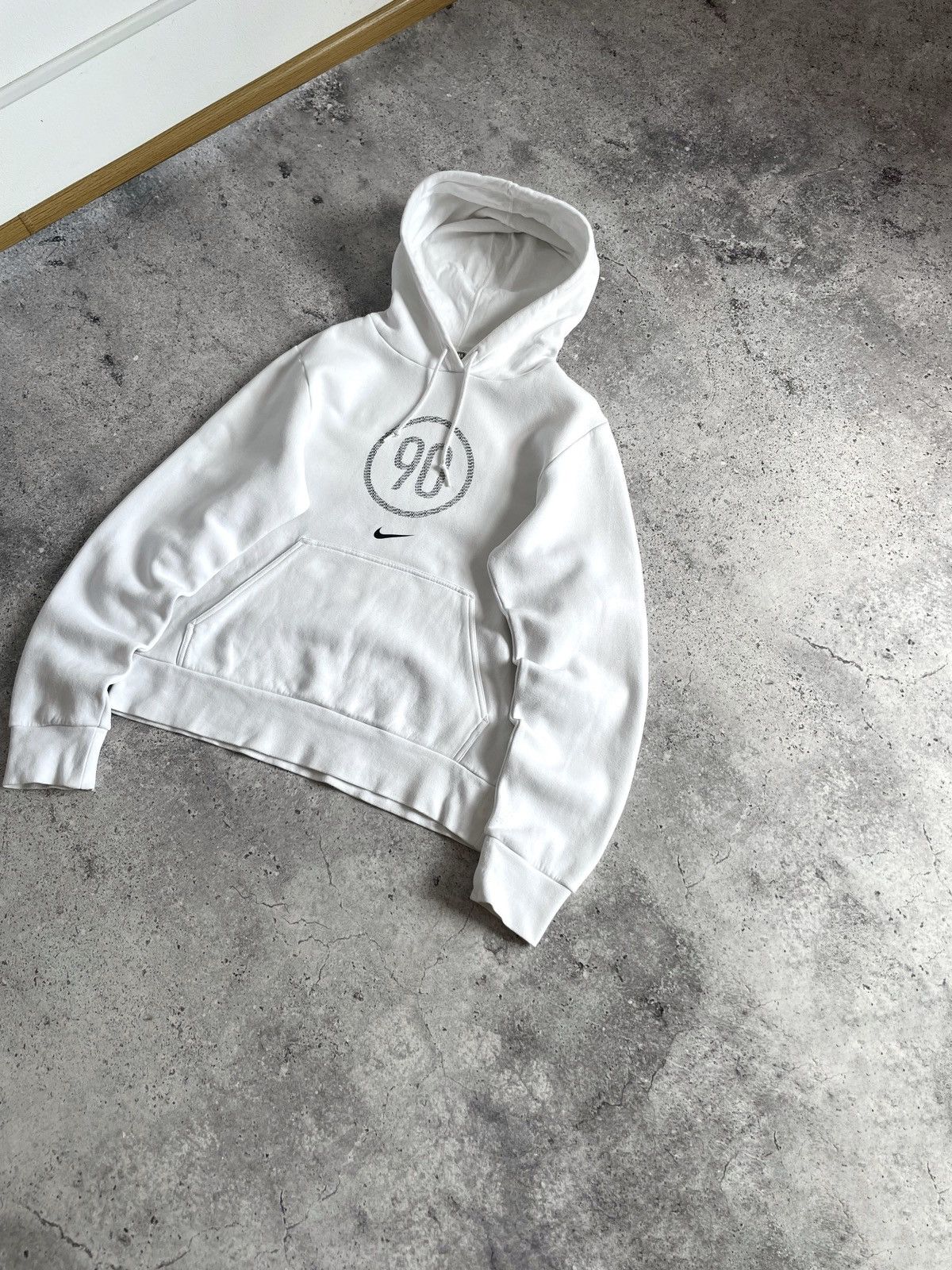 Nike Vintage Nike Center Logo Hoodie Size US M / EU 48-50 / 2 - 3 Thumbnail