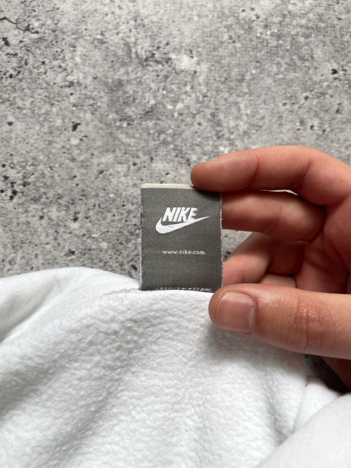 Nike Vintage Nike Center Logo Hoodie Size US M / EU 48-50 / 2 - 7 Thumbnail